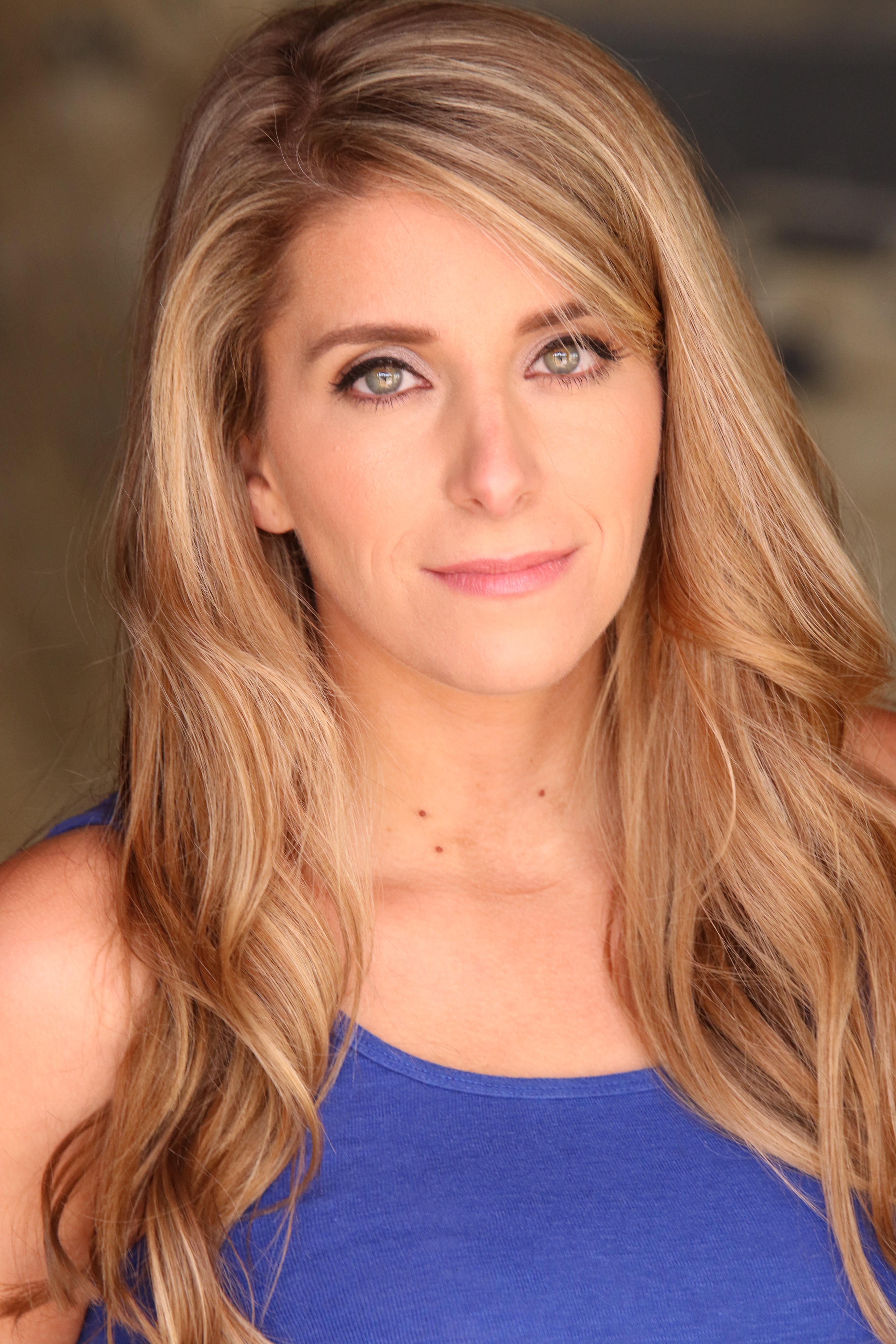 actor Stefanie Barber large photo