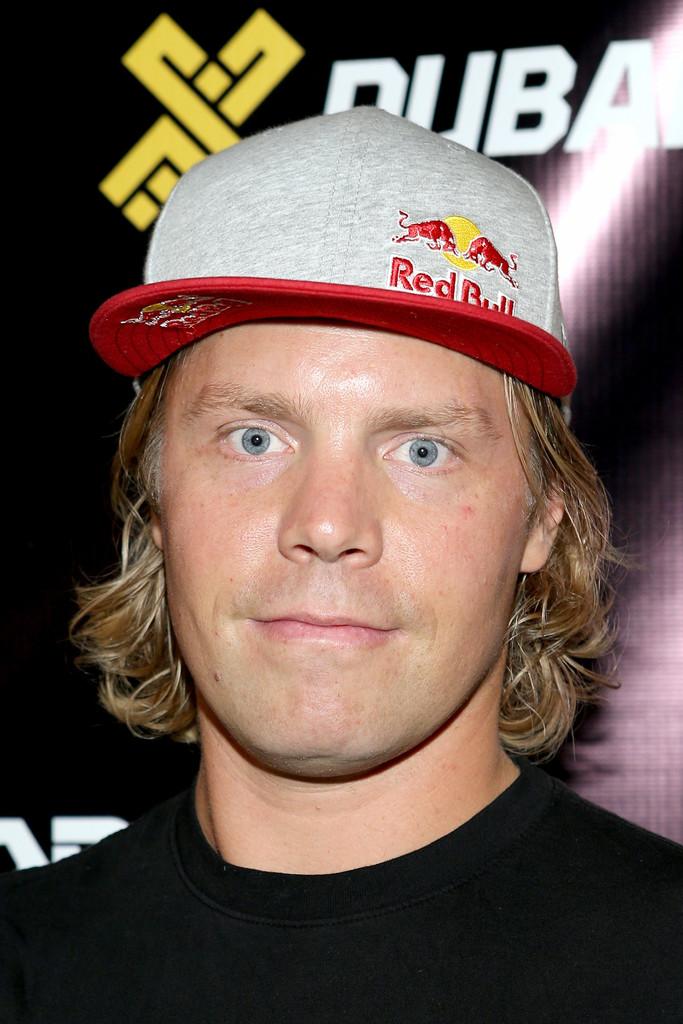 actor Travis Rice large photo