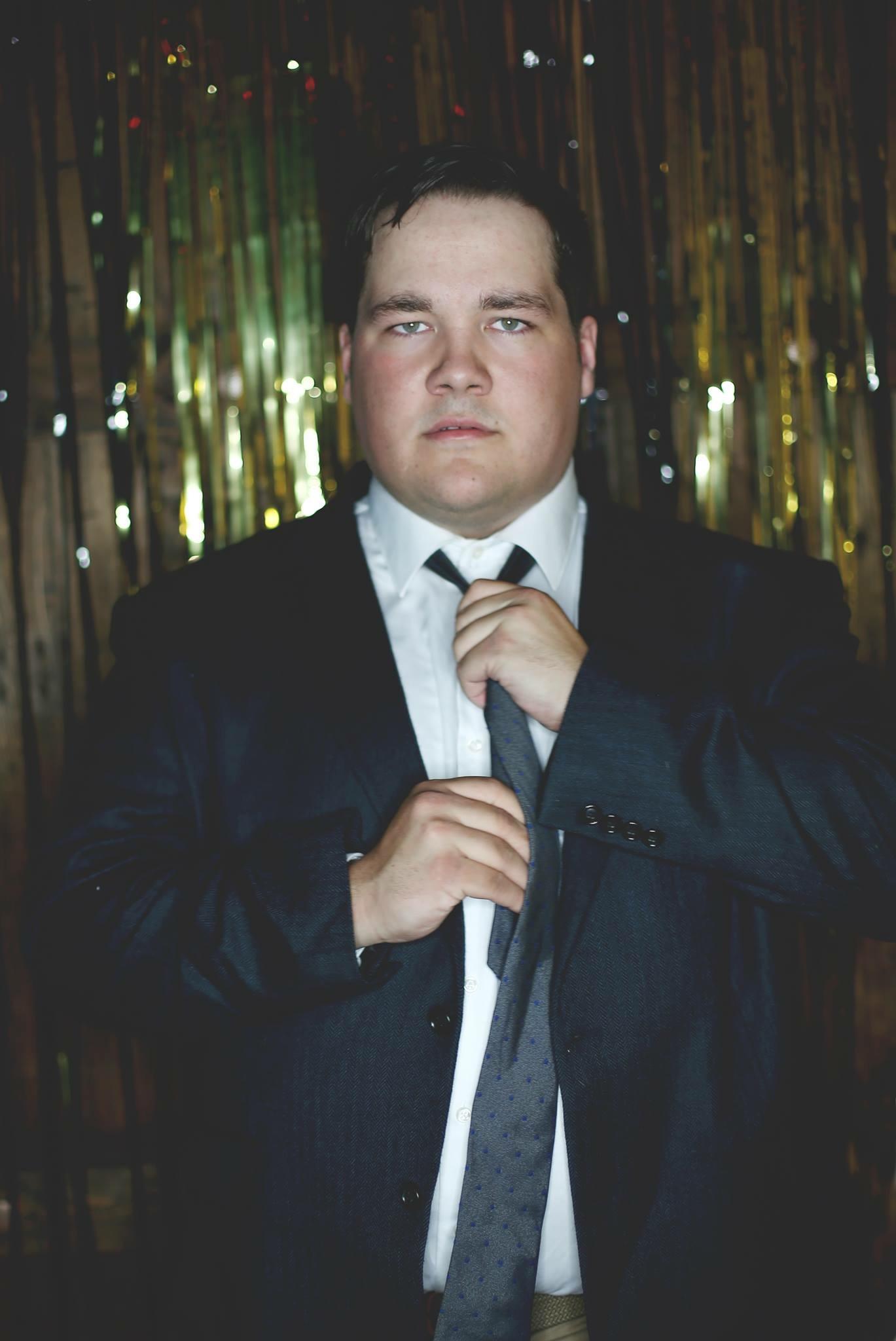 actor Austin Parsons large photo