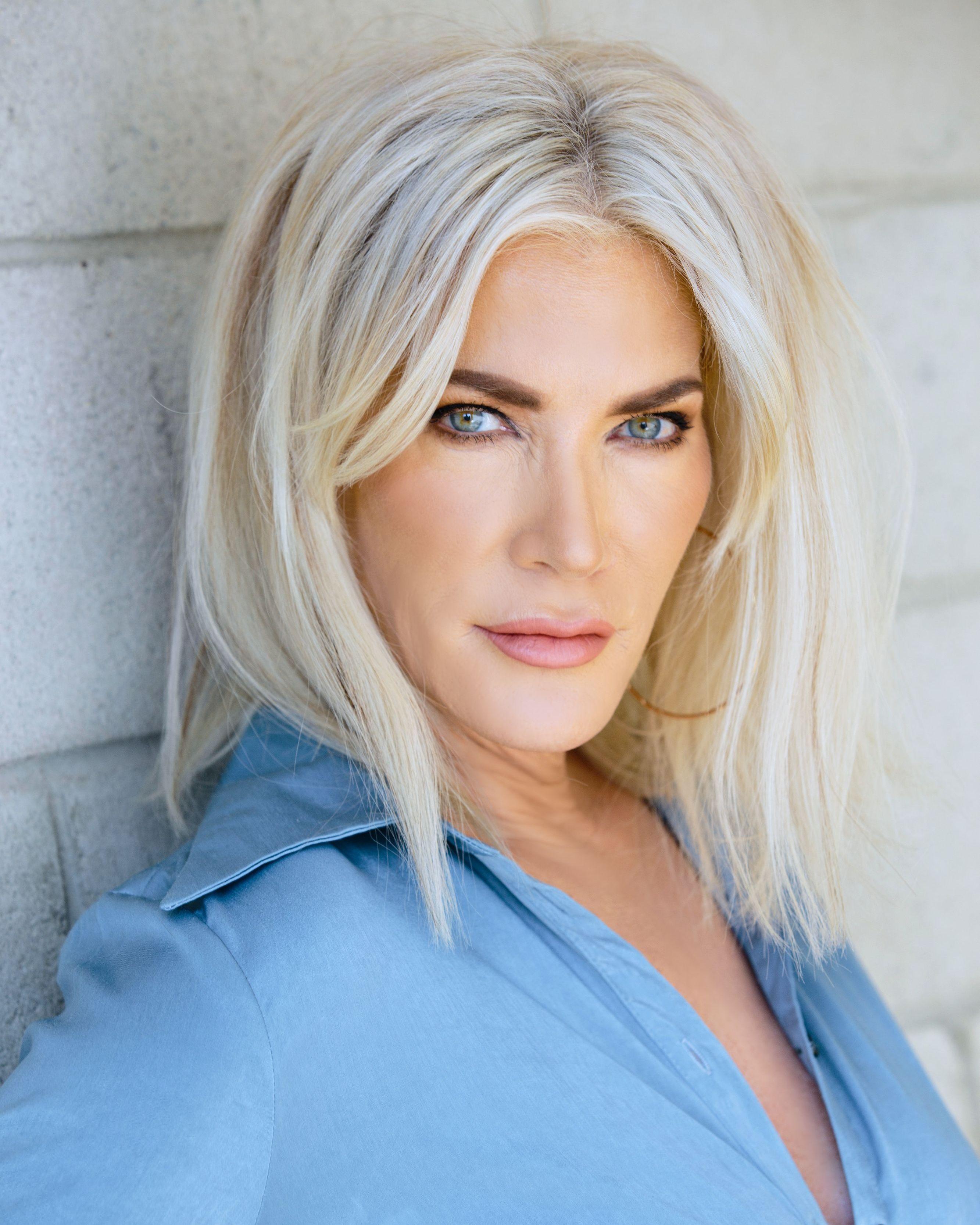 actor Jennifer Moriarty large photo