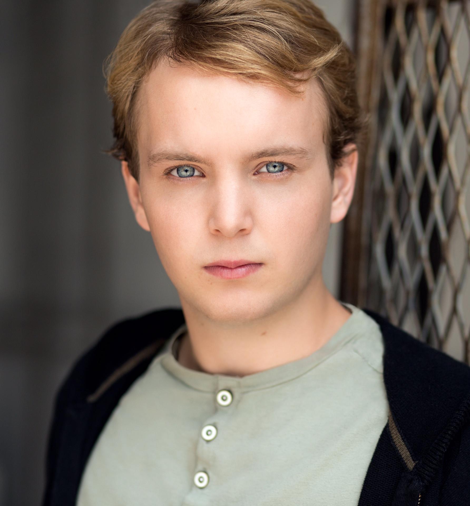 actor Tim Dougherty large photo