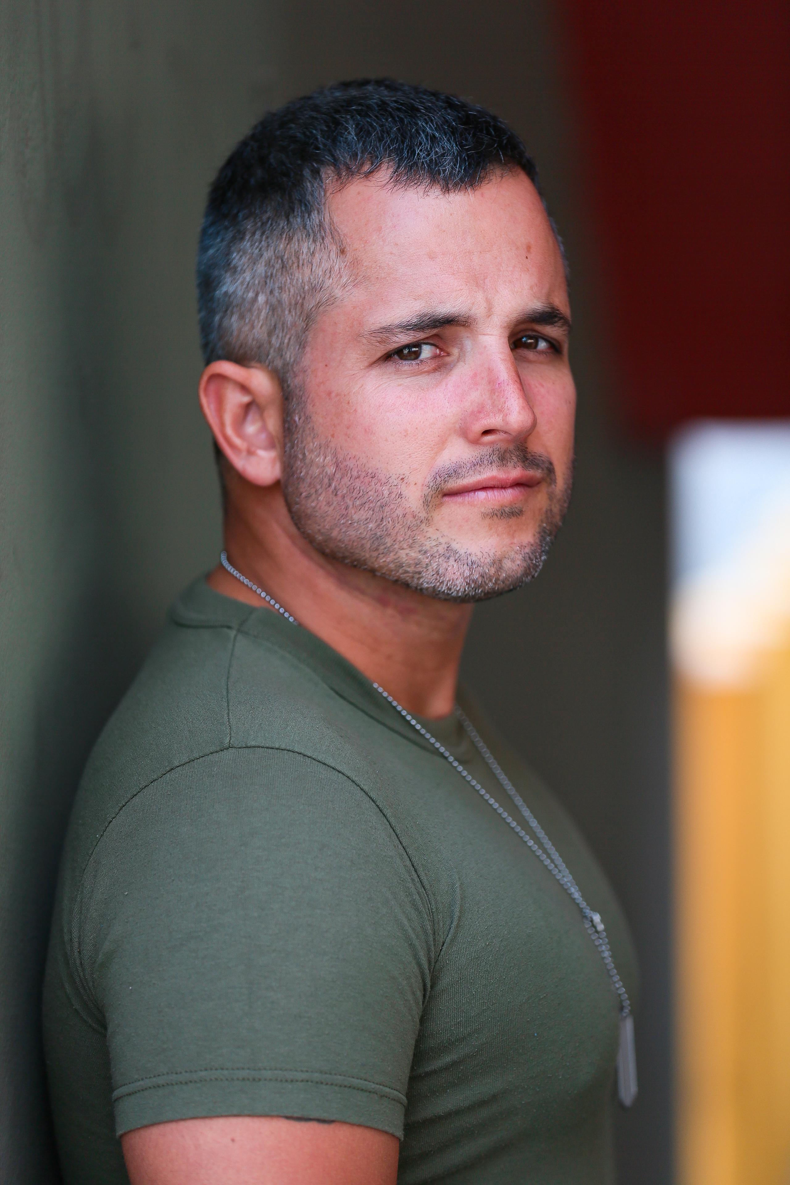 actor Mike Silva large photo