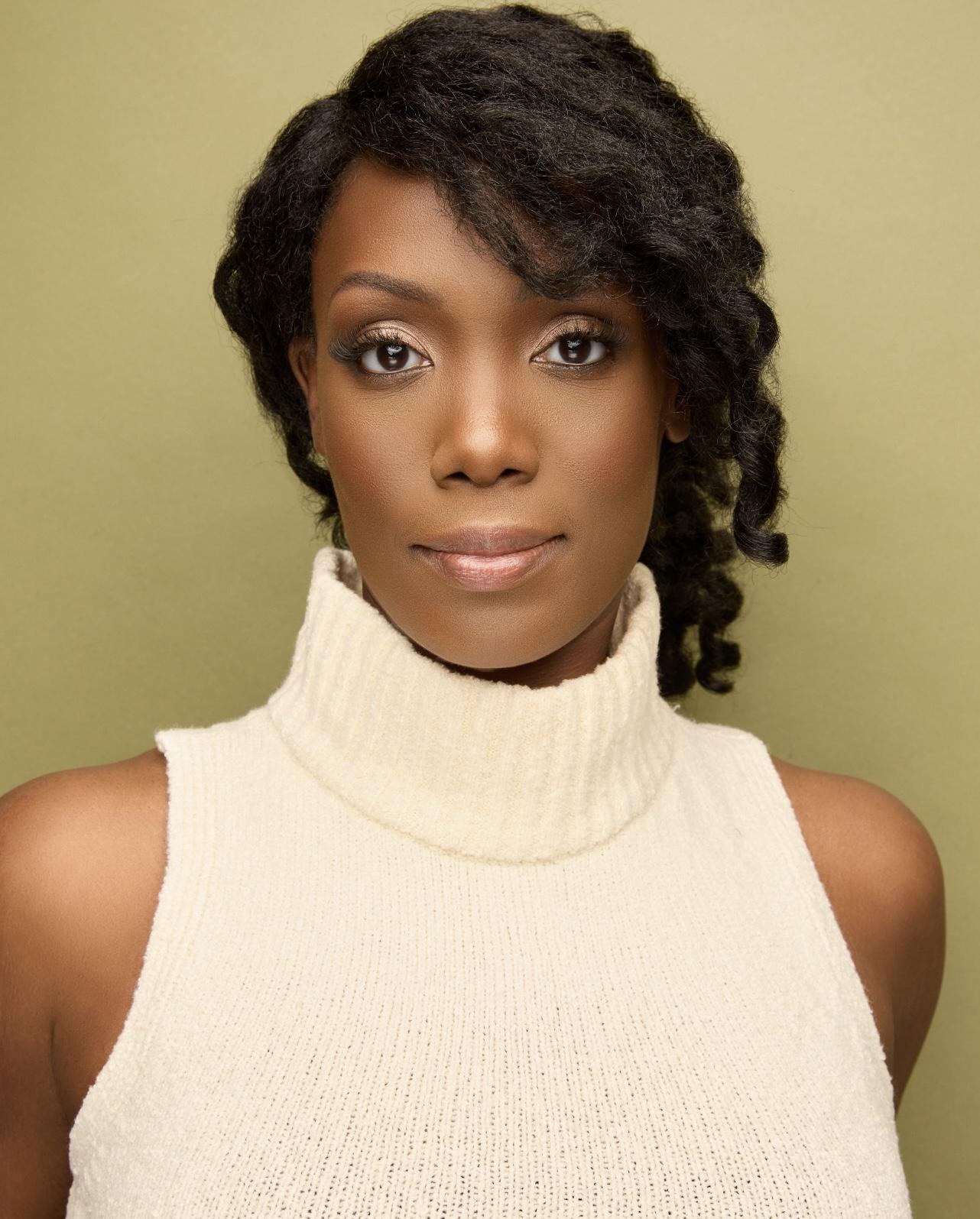 actor Carolyn Michelle Smith large photo