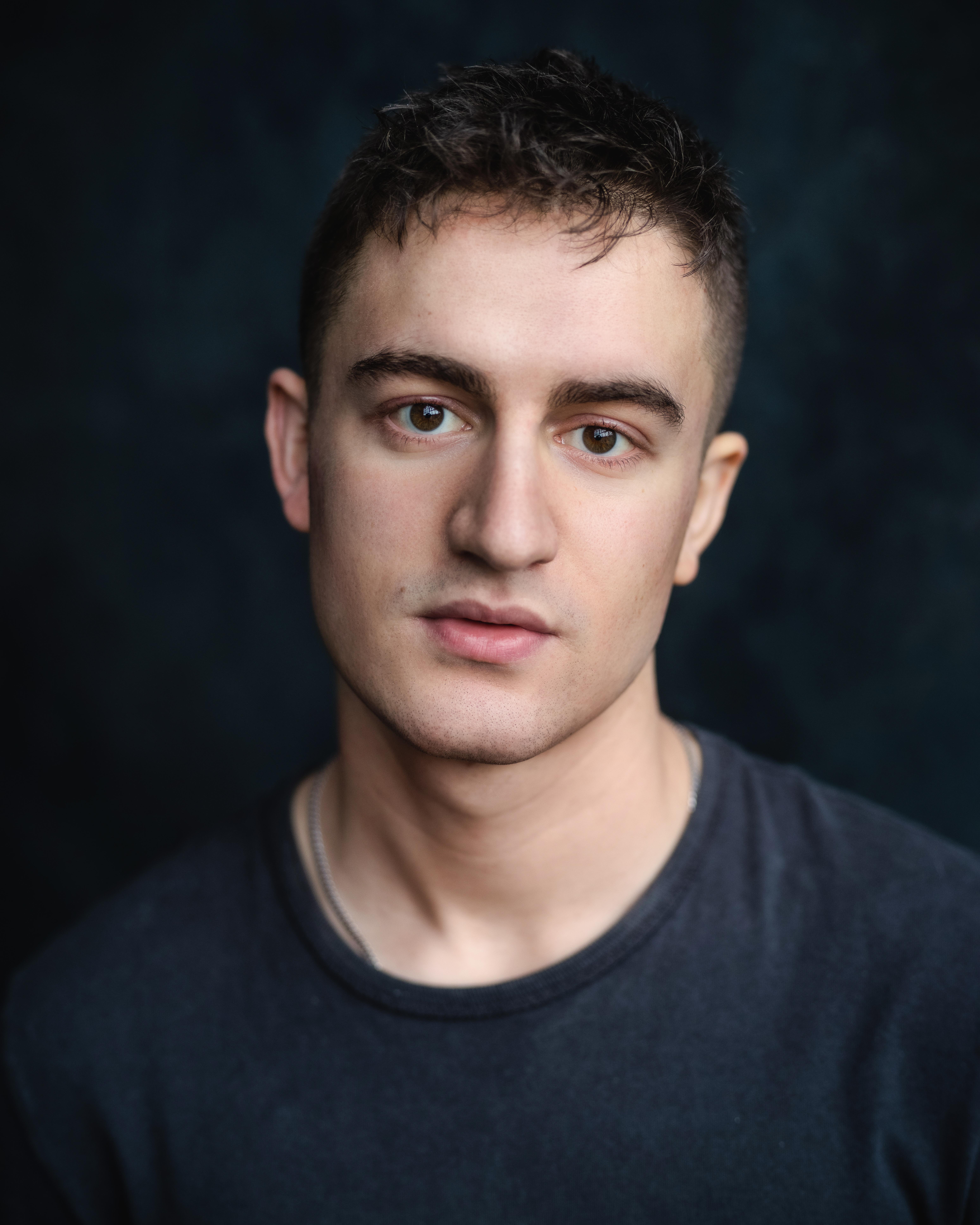 actor Luke Nunn large photo