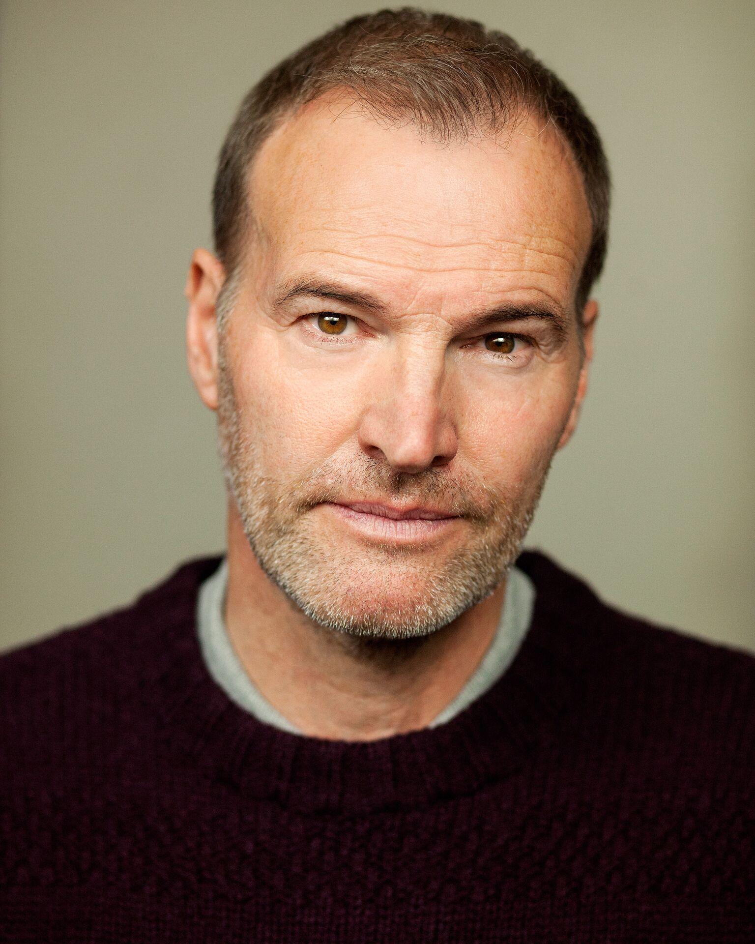 actor Robert Purdy large photo