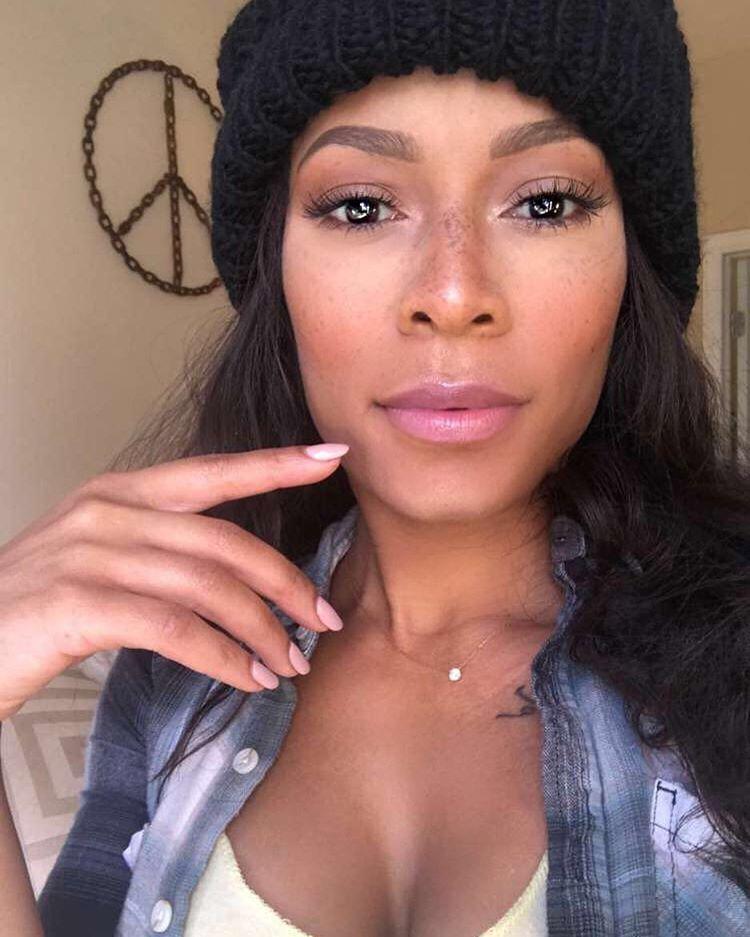 actor Kristal Marshall large photo