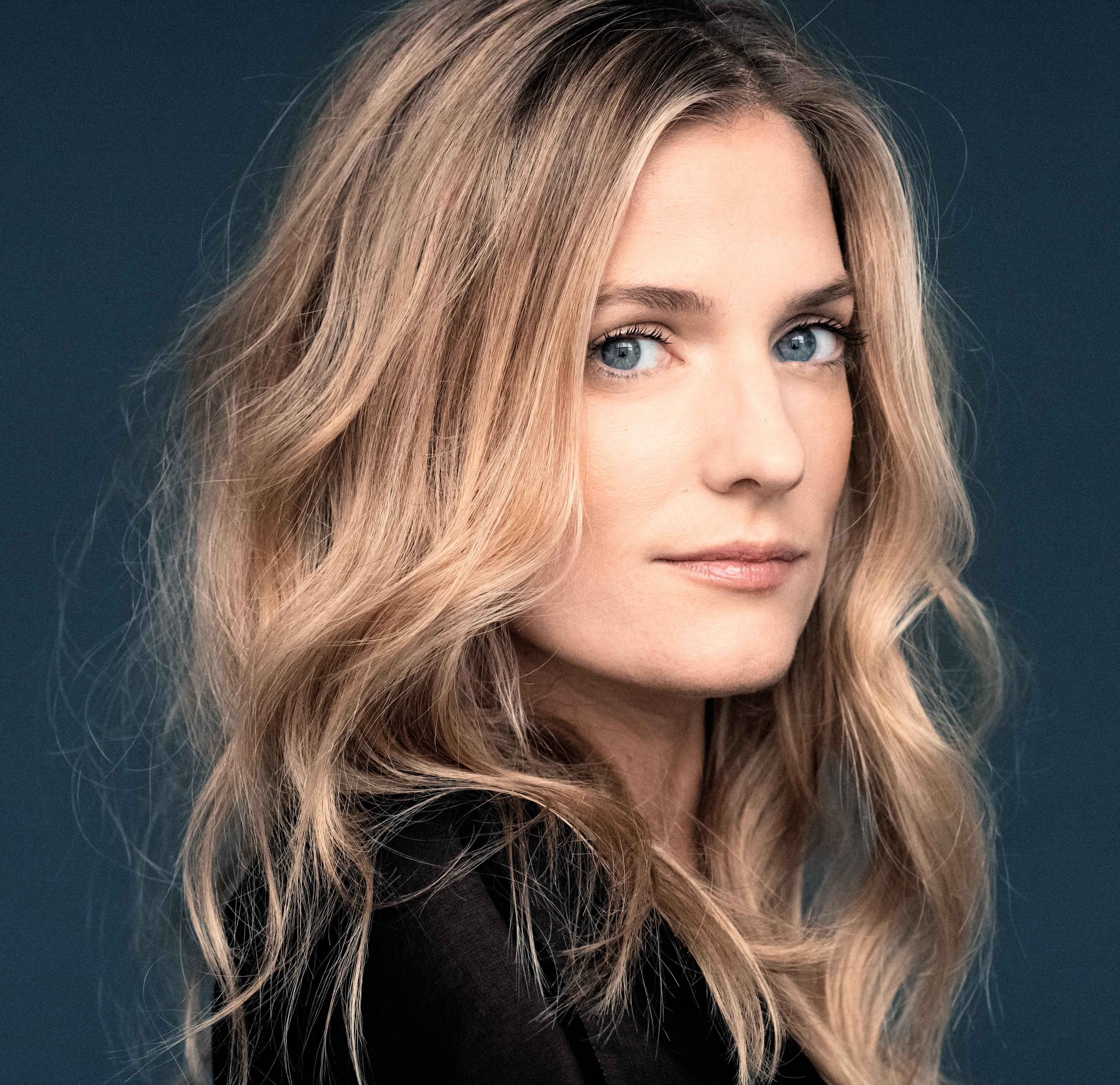 actor Marie Burchard large photo