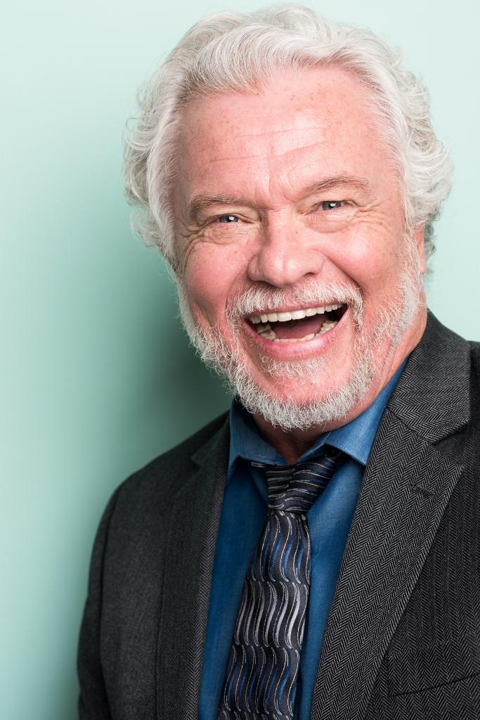 actor Randall Barnett large photo