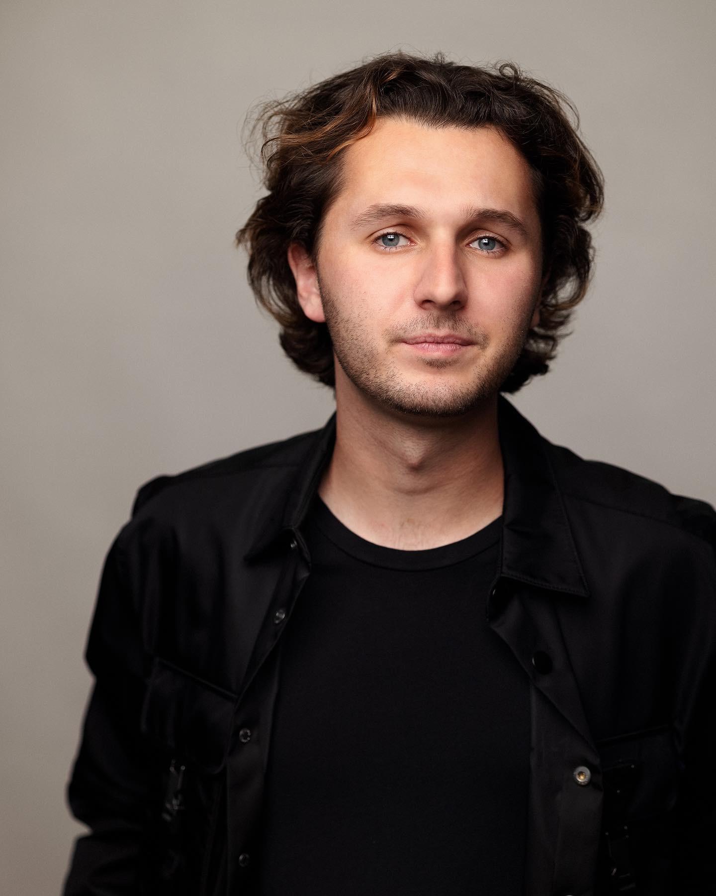 actor Brady Bryson large photo