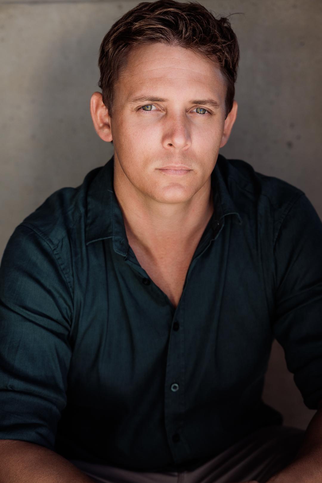 actor James Ivor large photo