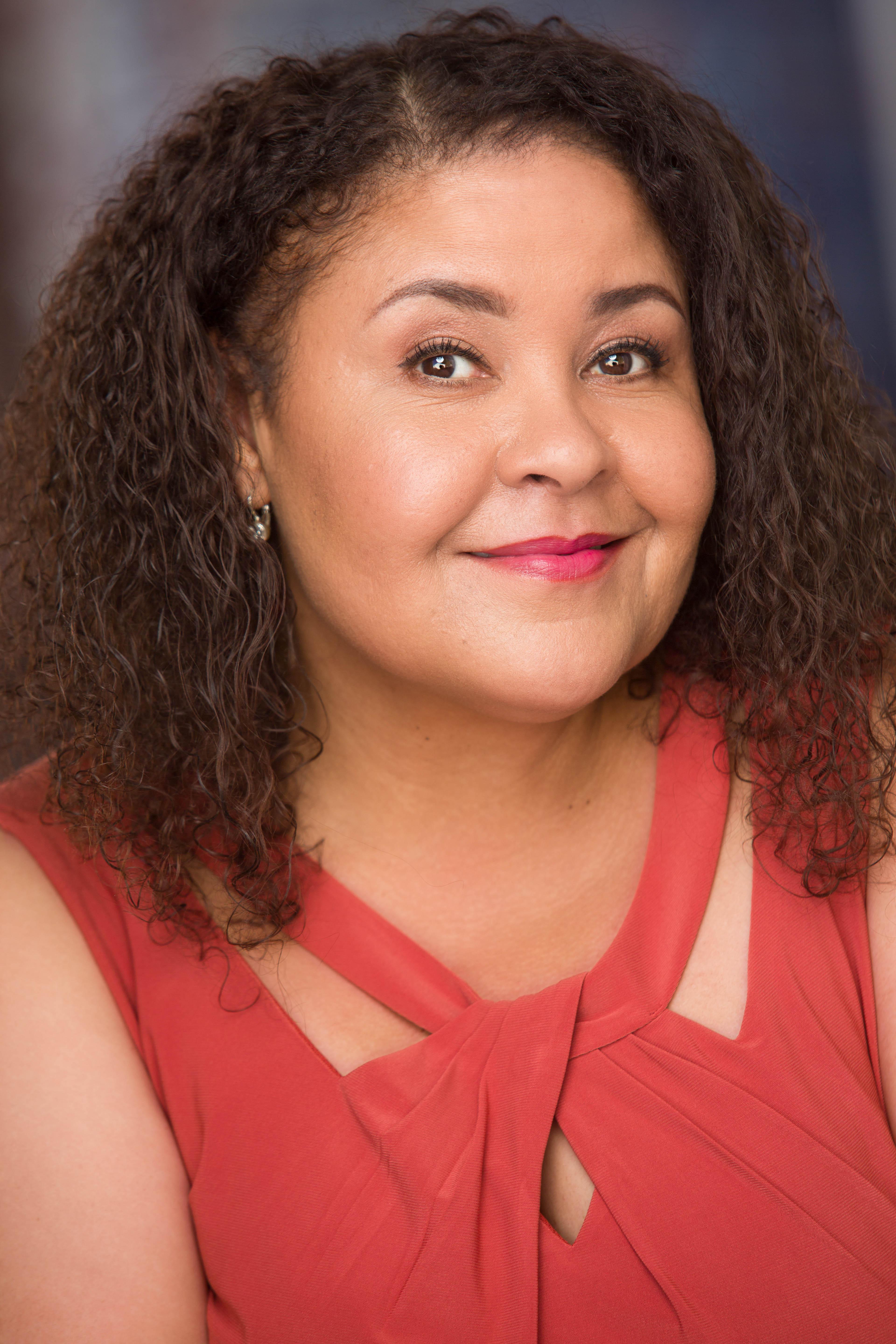 actor Angela Matemotja large photo