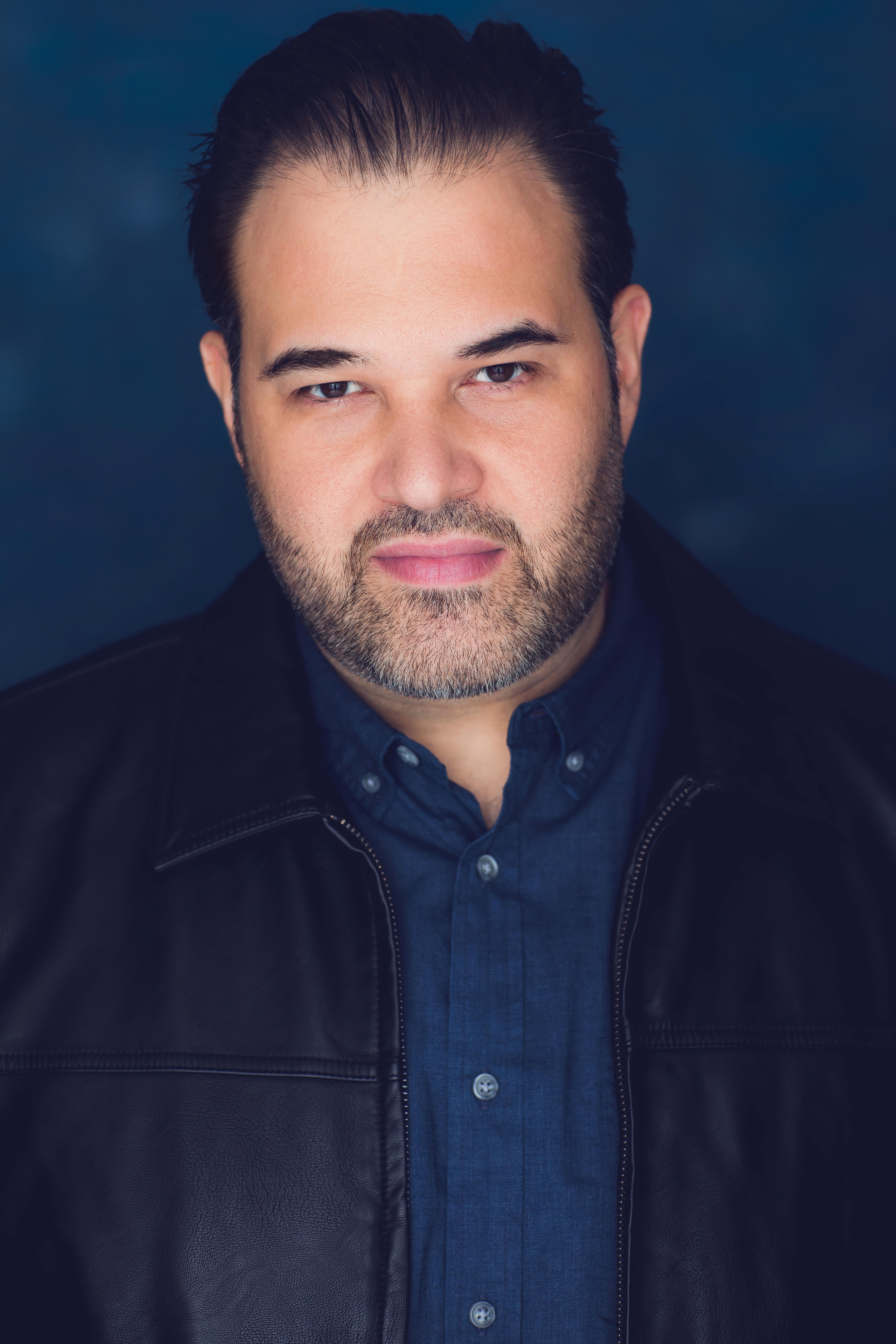 actor Erick Betancourt large photo