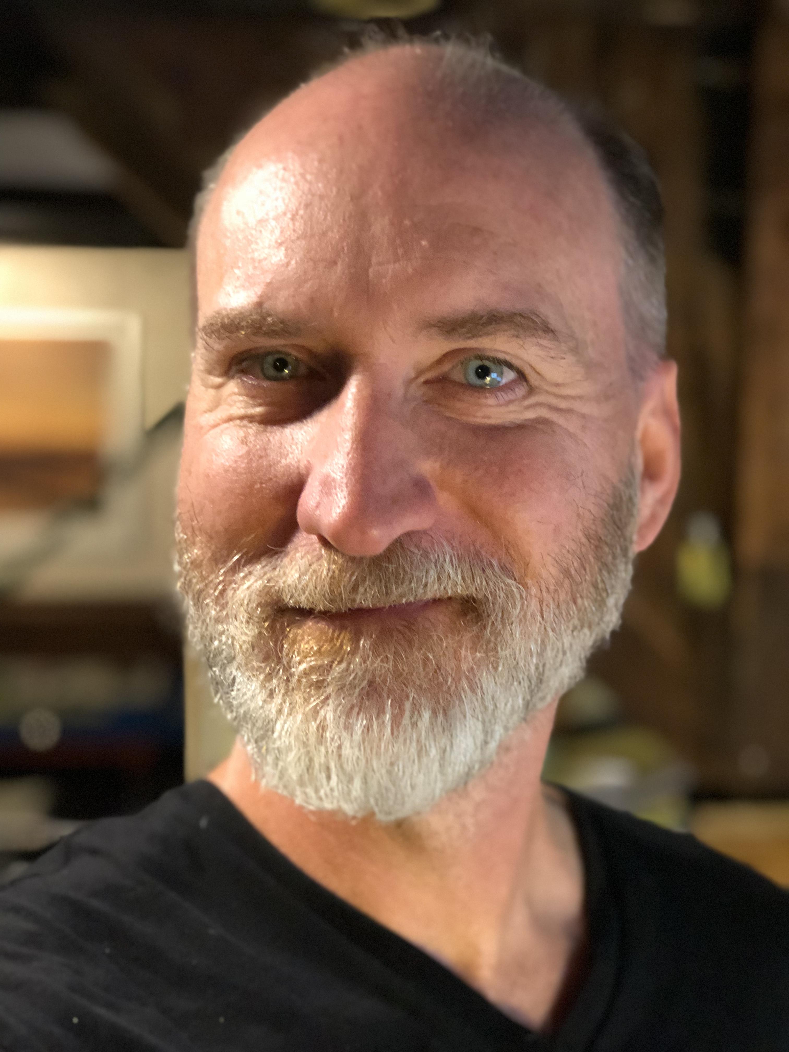 actor Chris Carlson large photo