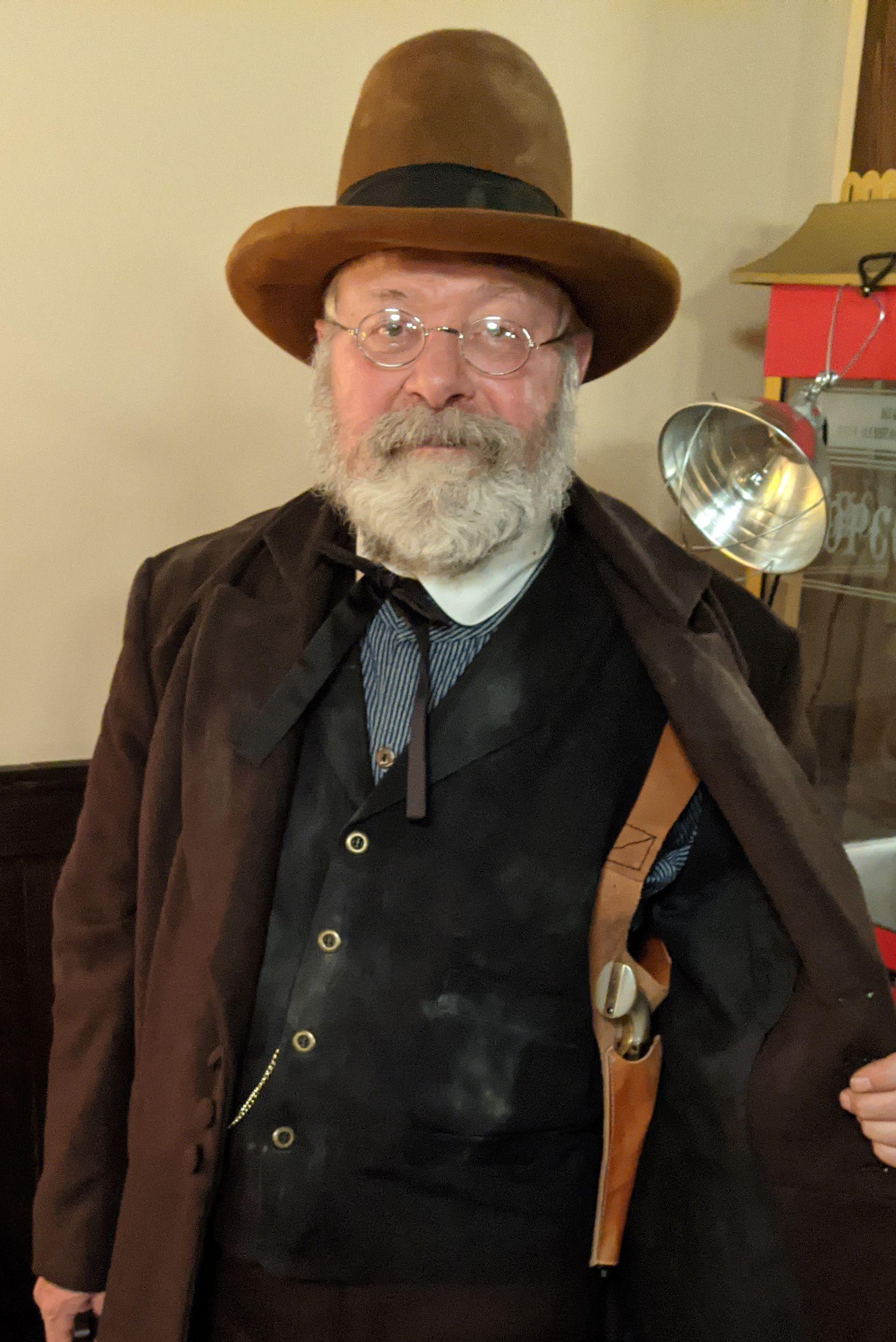 actor Jon Grossardt large photo