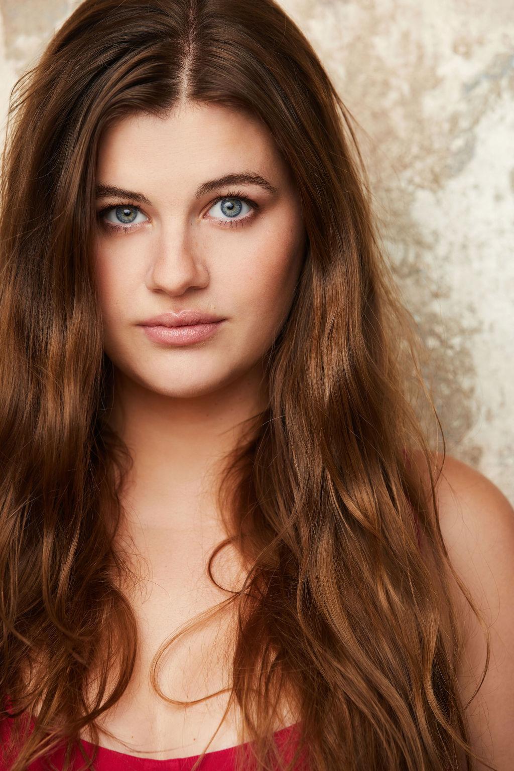 actor Vivienne Edridge large photo