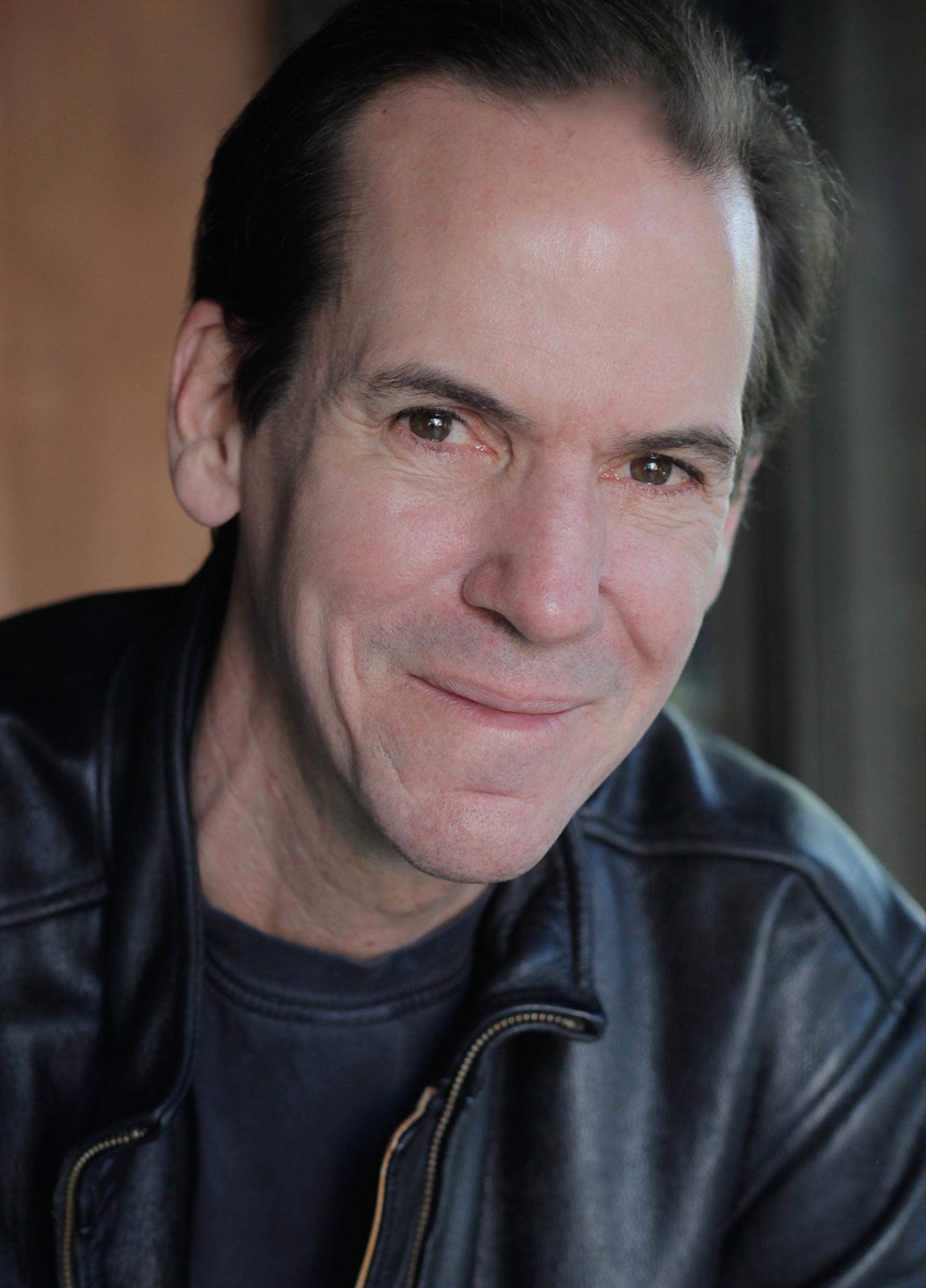 actor Robert Parsons large photo