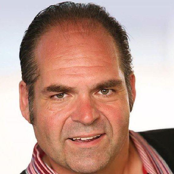 actor Richard Lanford large photo