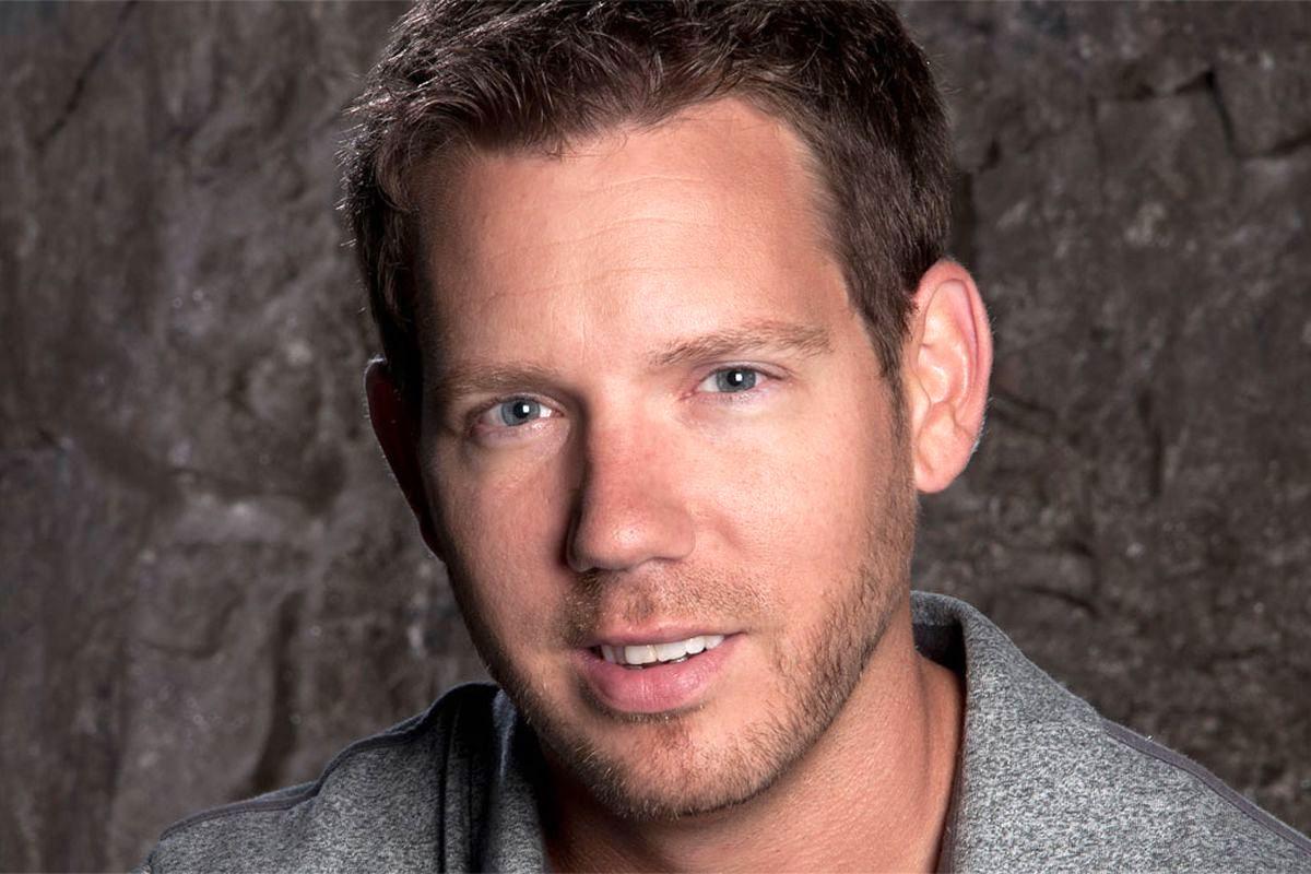 actor Cliff Bleszinski large photo