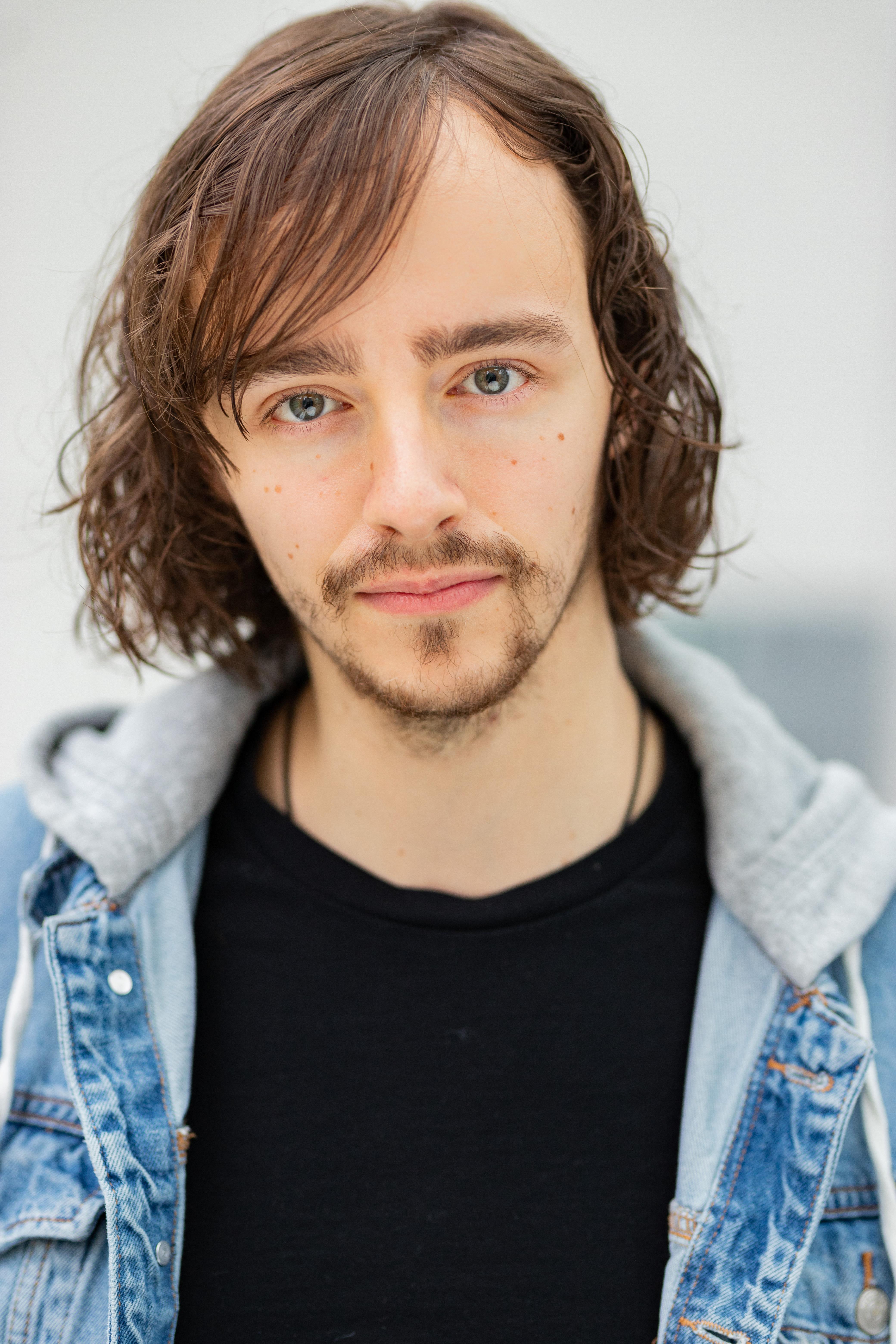 actor Laurent Pitre large photo