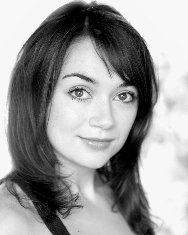 actor Samantha Glenn large photo