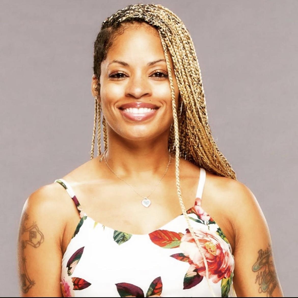 actor Tiffany Mitchell large photo