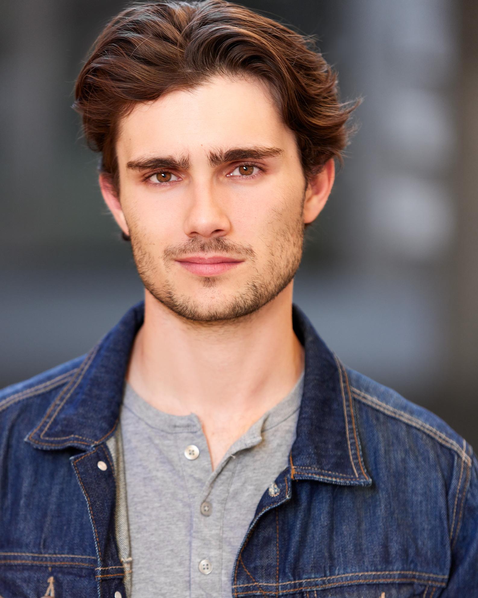 actor Carson Shofner large photo