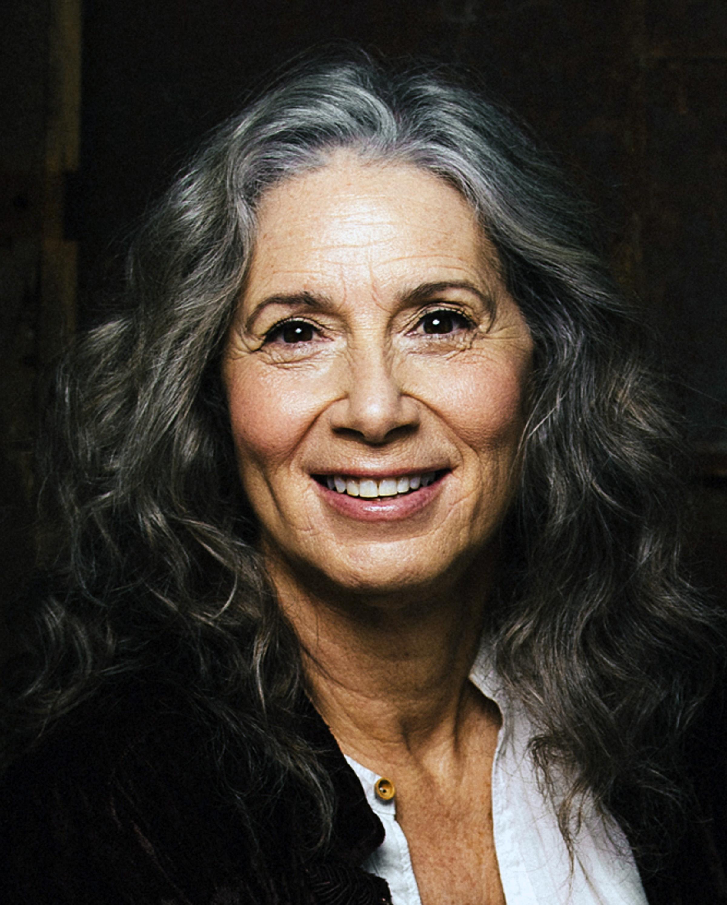 actor Shelley Mitchell large photo