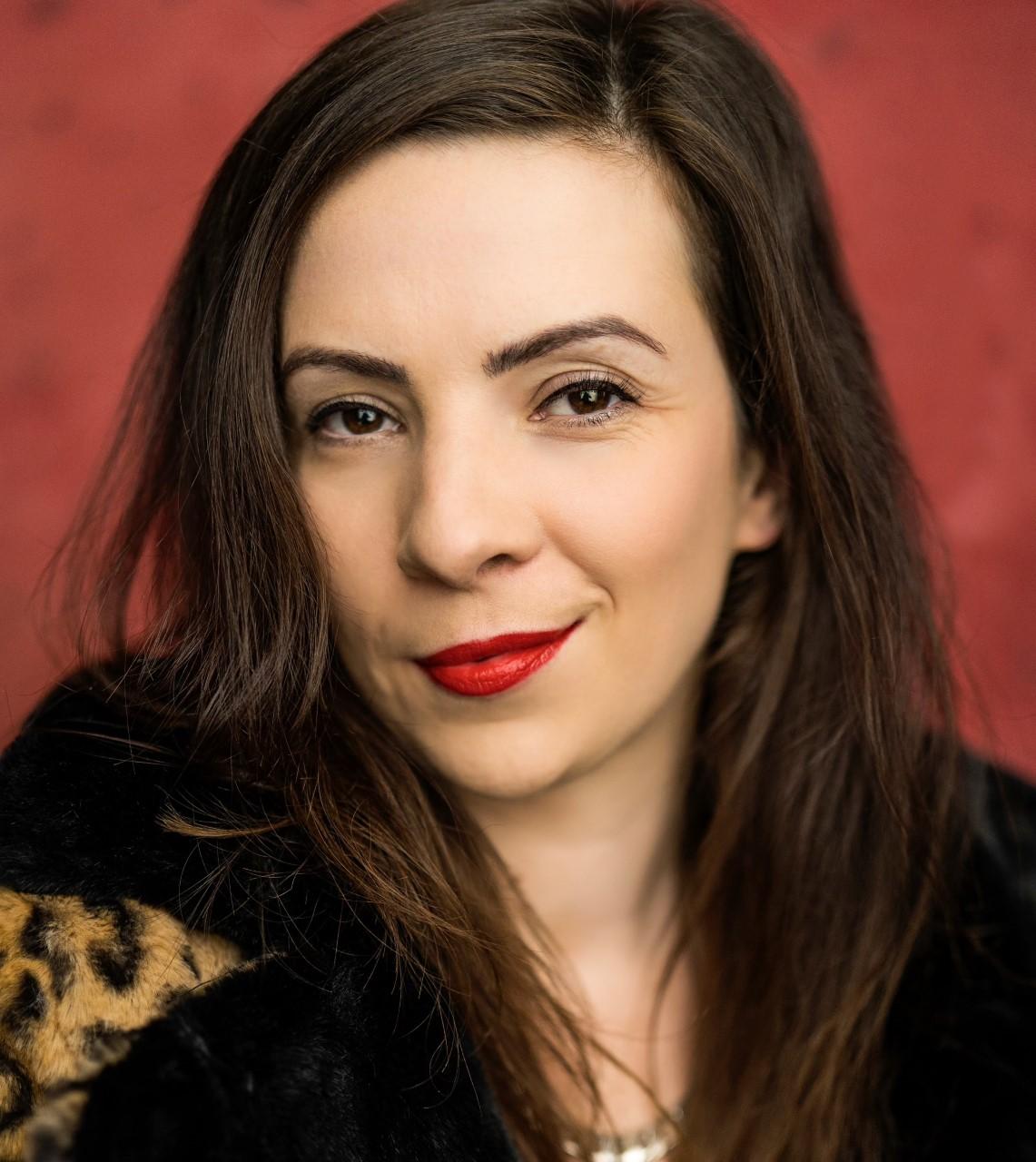 actor Mia Vore large photo