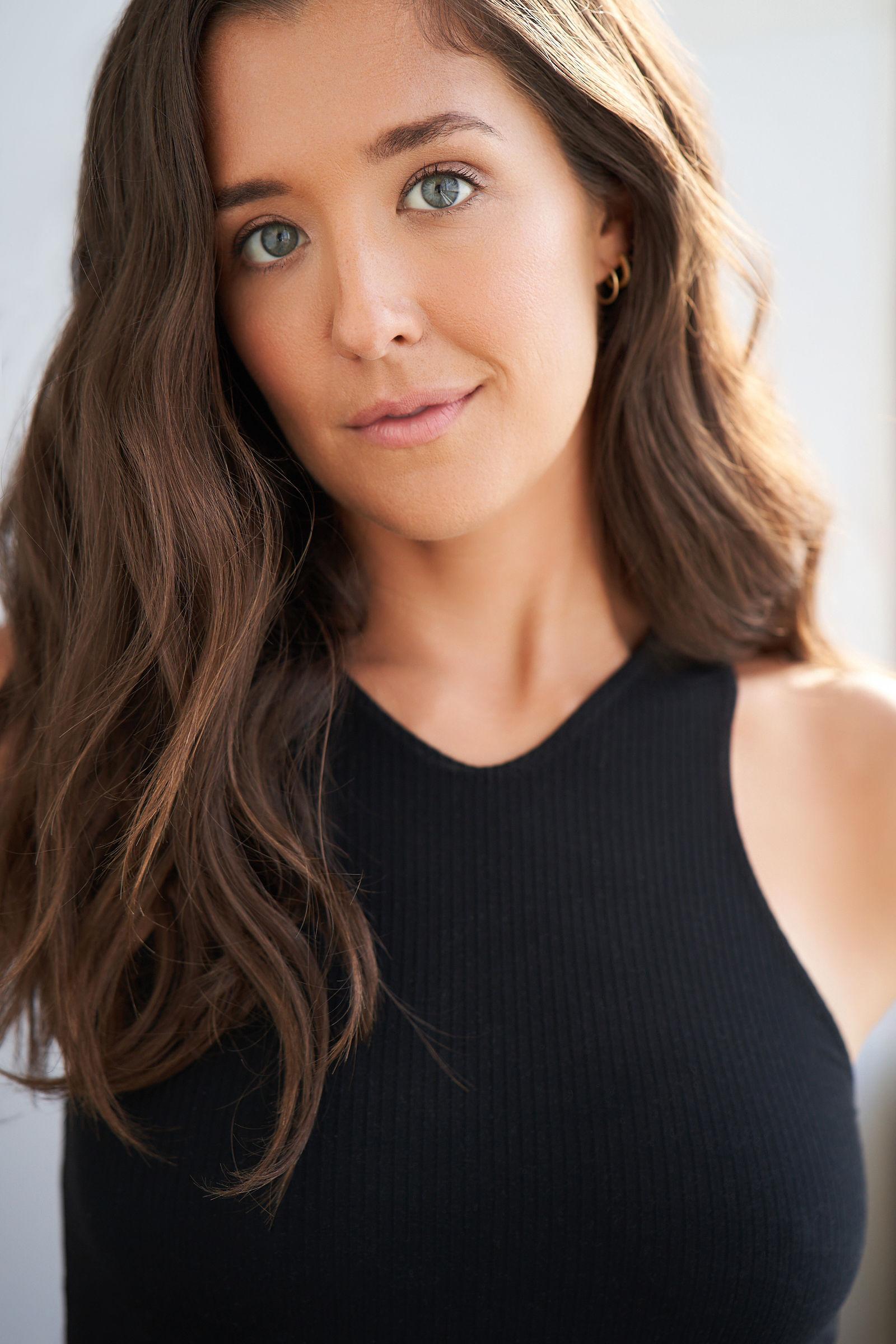 actor Cameran Surles large photo