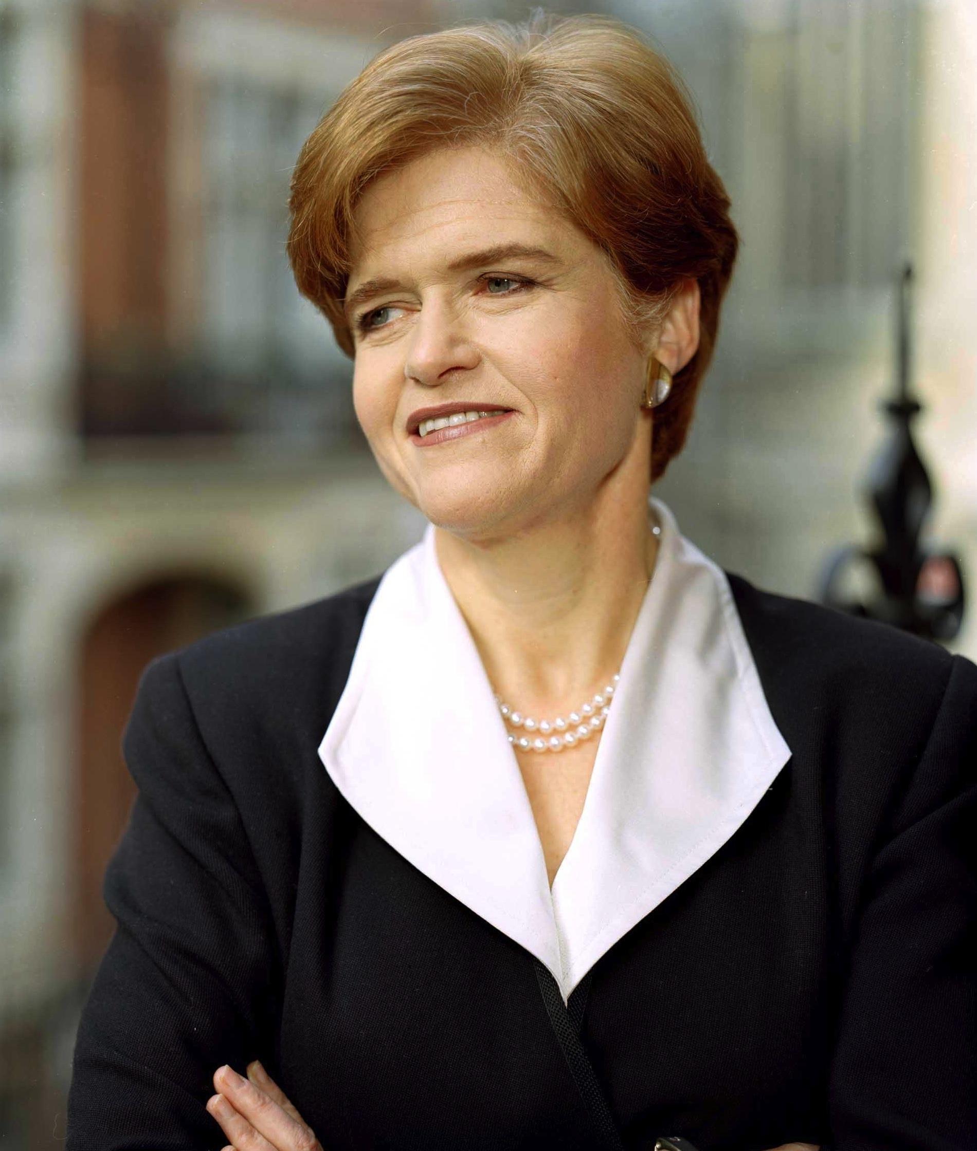 actor Deborah Lipstadt large photo