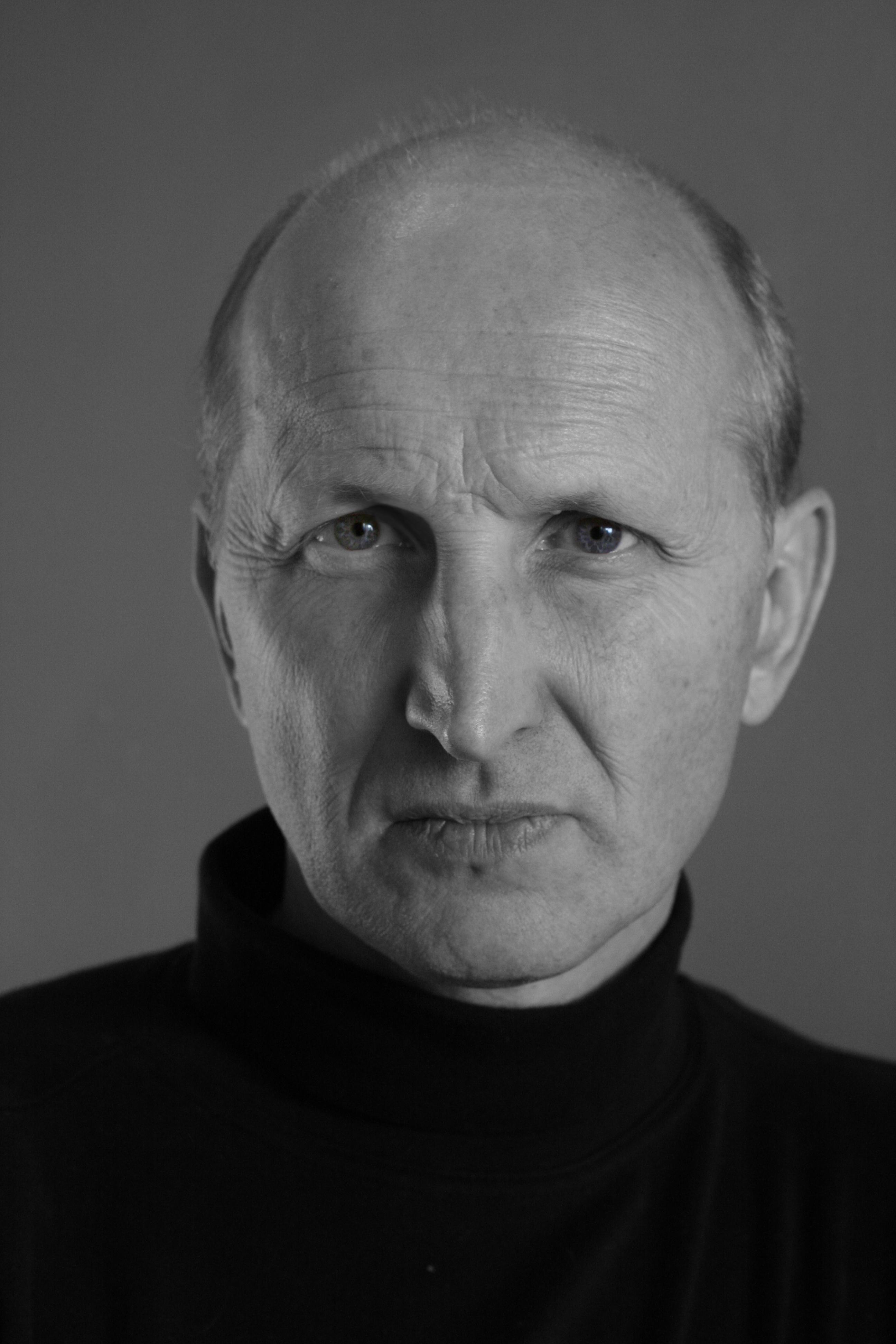 actor Glyn Dilley large photo