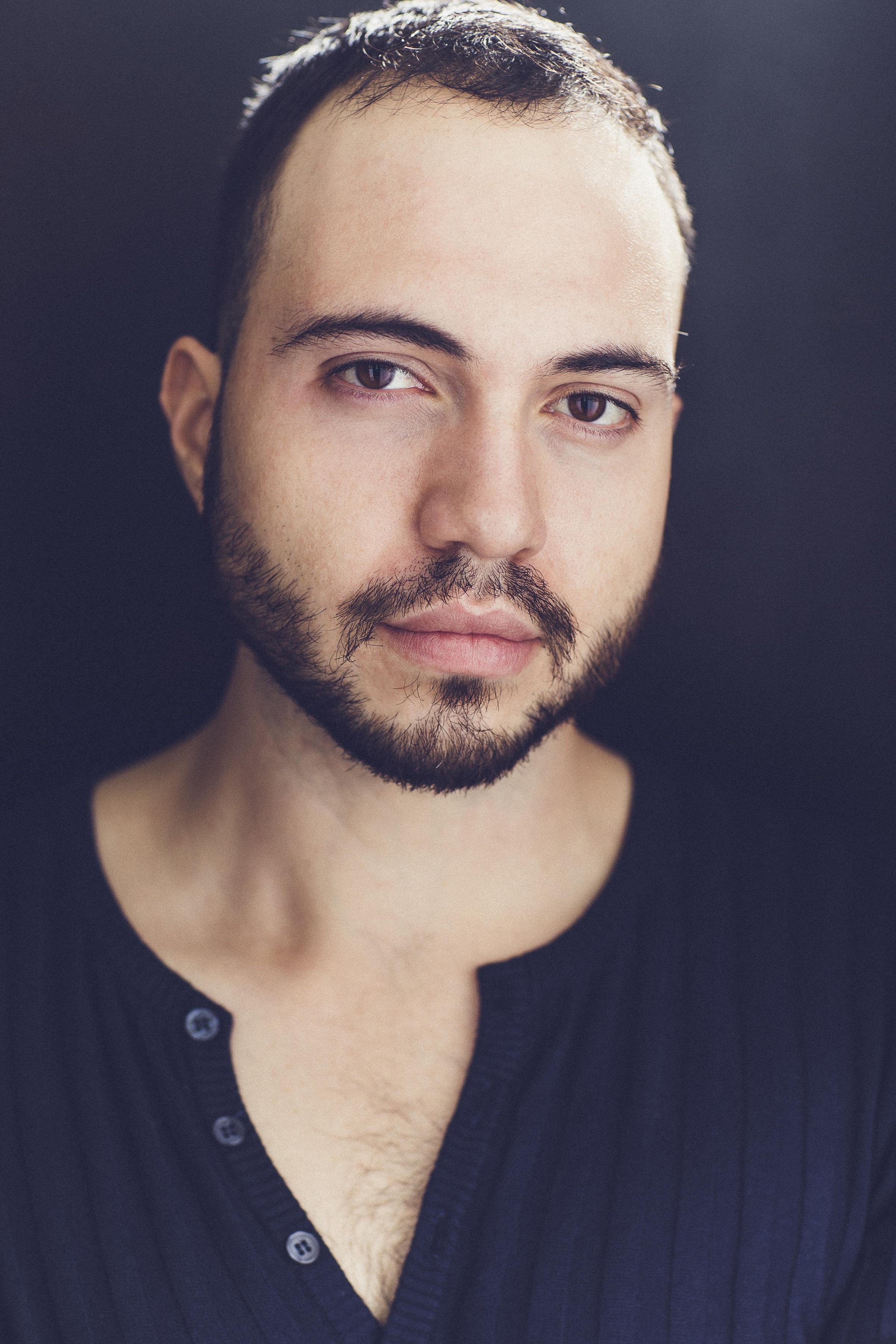 actor Antonio Araujo large photo