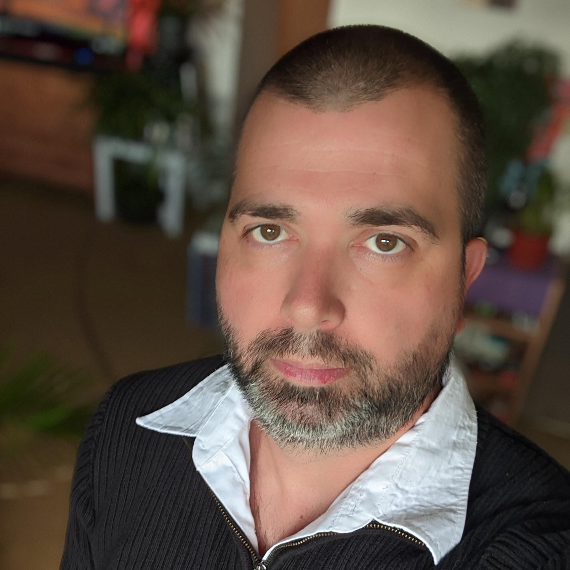 actor Carl Hines large photo