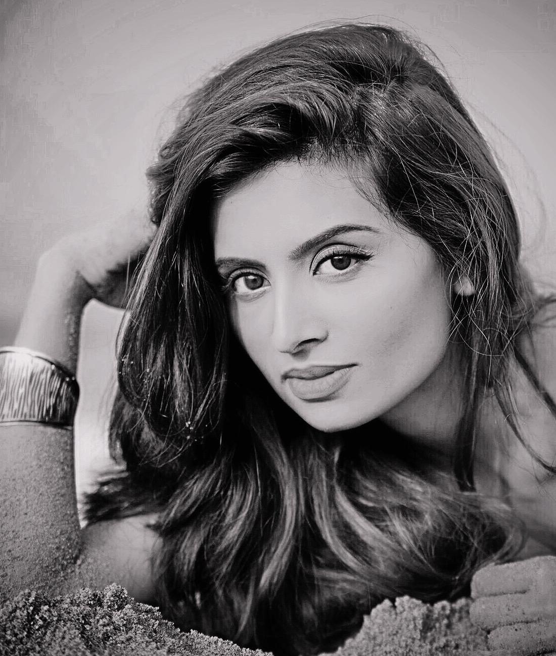 actor Elisha Kriis large photo