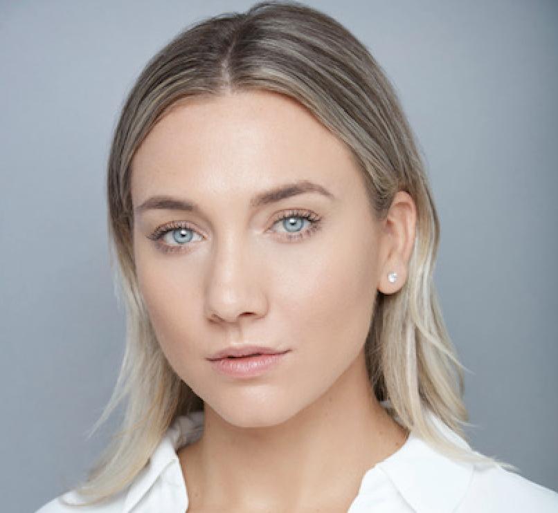 actor Caitlyn Fletcher large photo