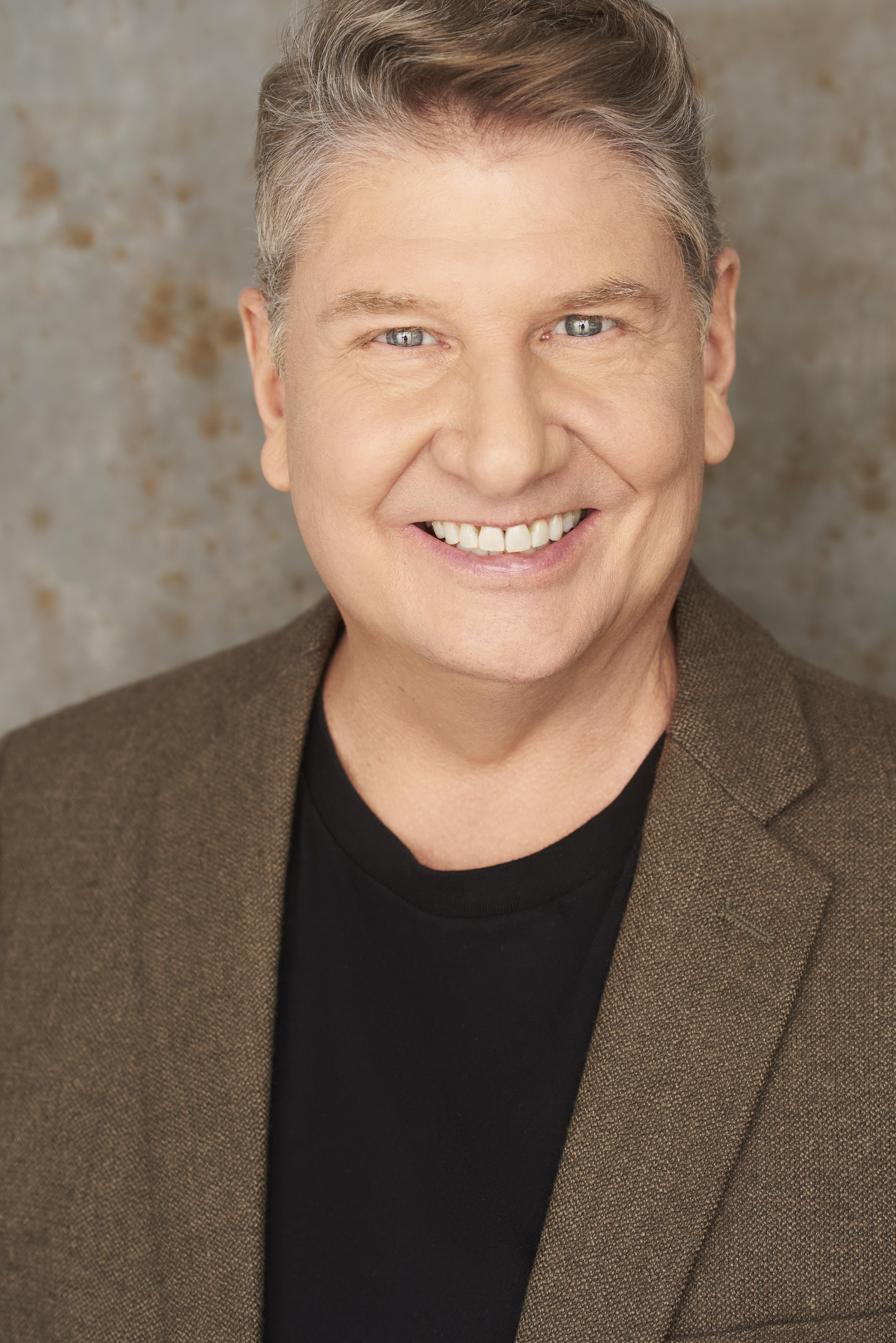 actor Kevin Hudnell large photo