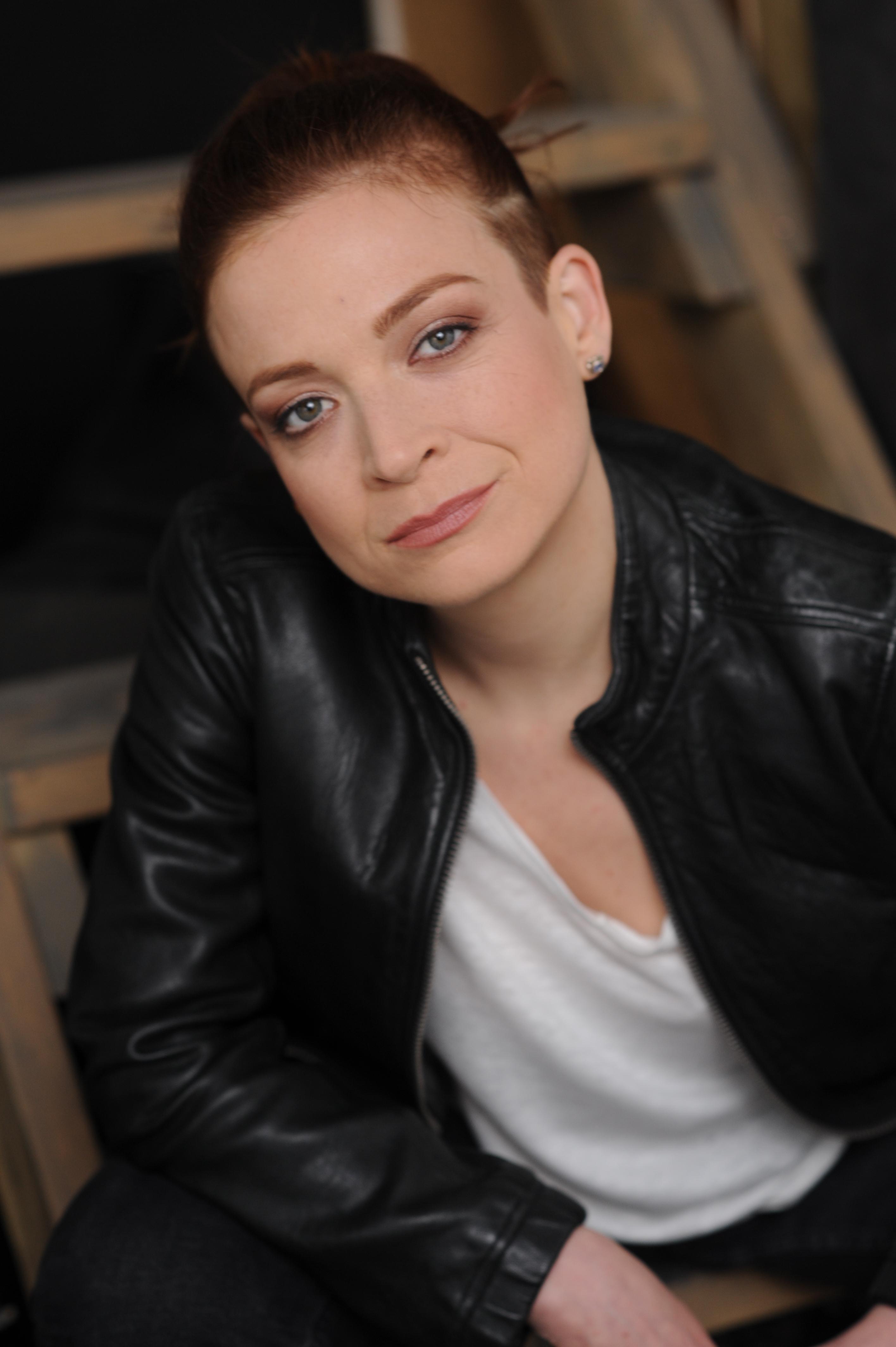 actor Karyn Mott large photo