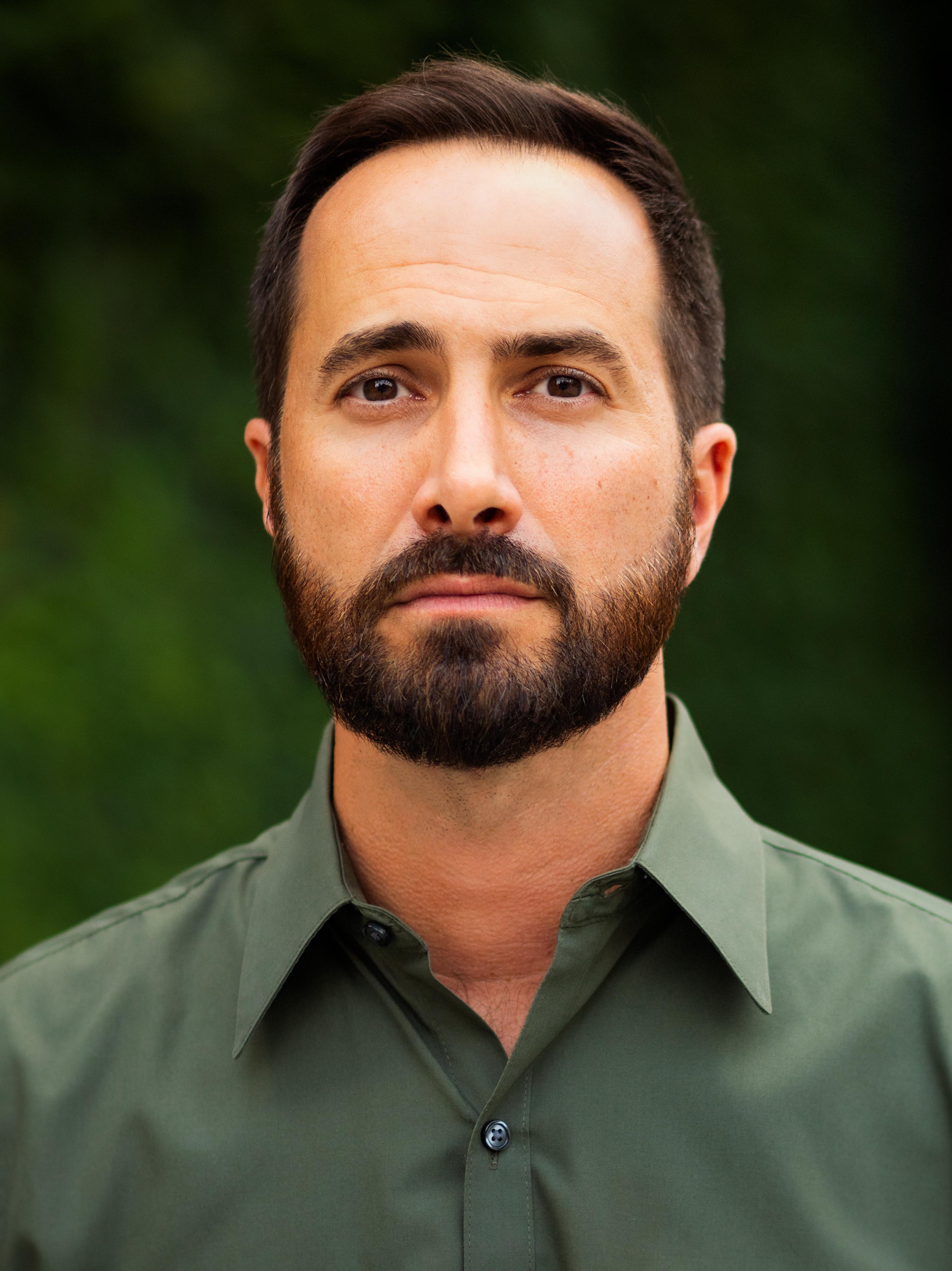 actor Mike DiGiacinto large photo