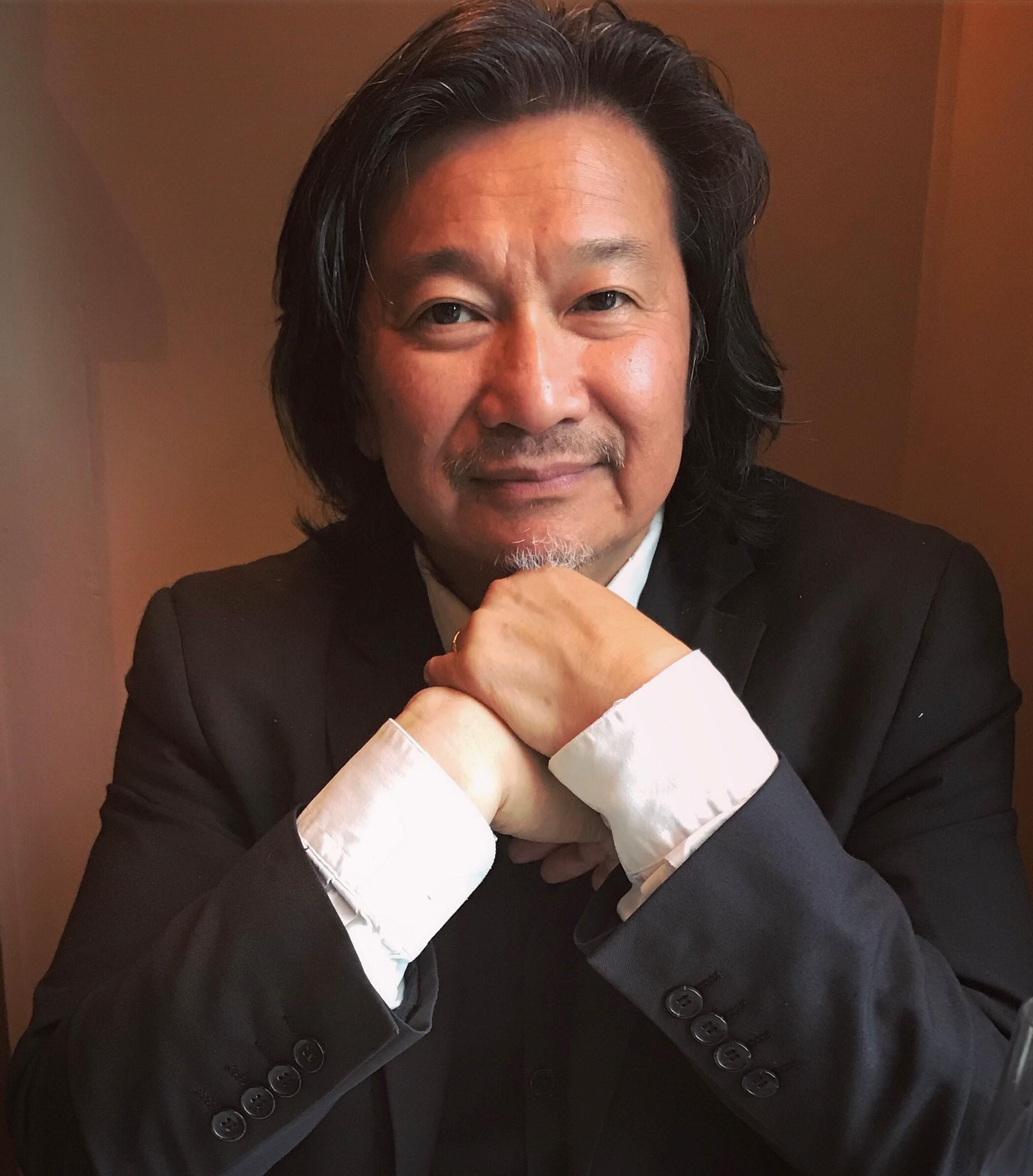 actor Toan Le large photo