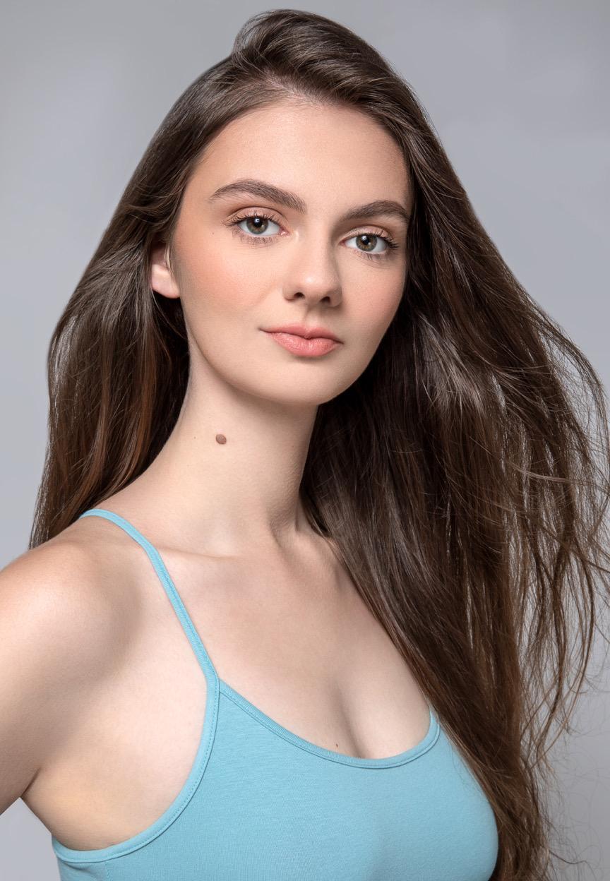 actor Faith Logan large photo