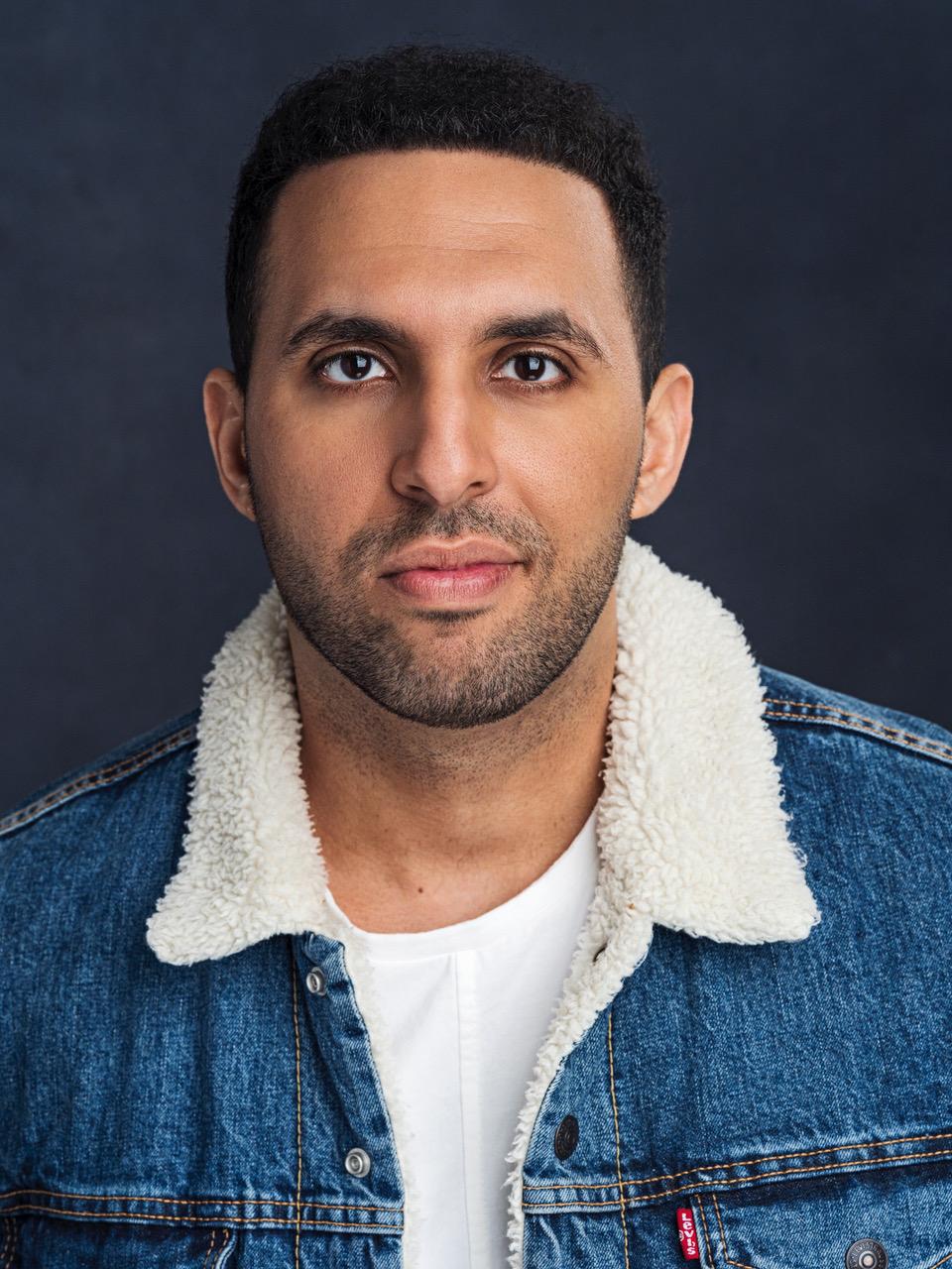 actor Peter Karas large photo