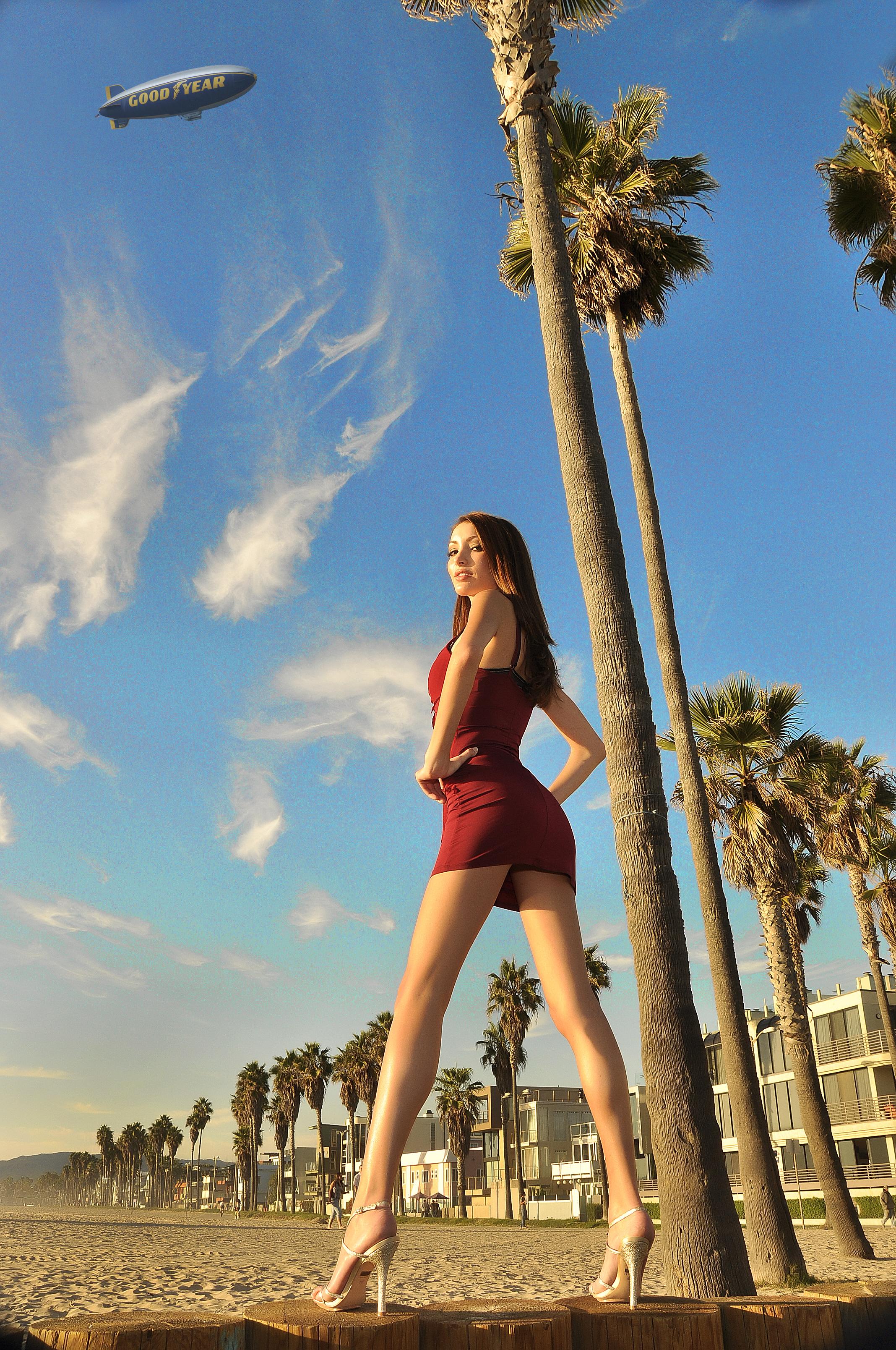 actor Linda Bella large photo