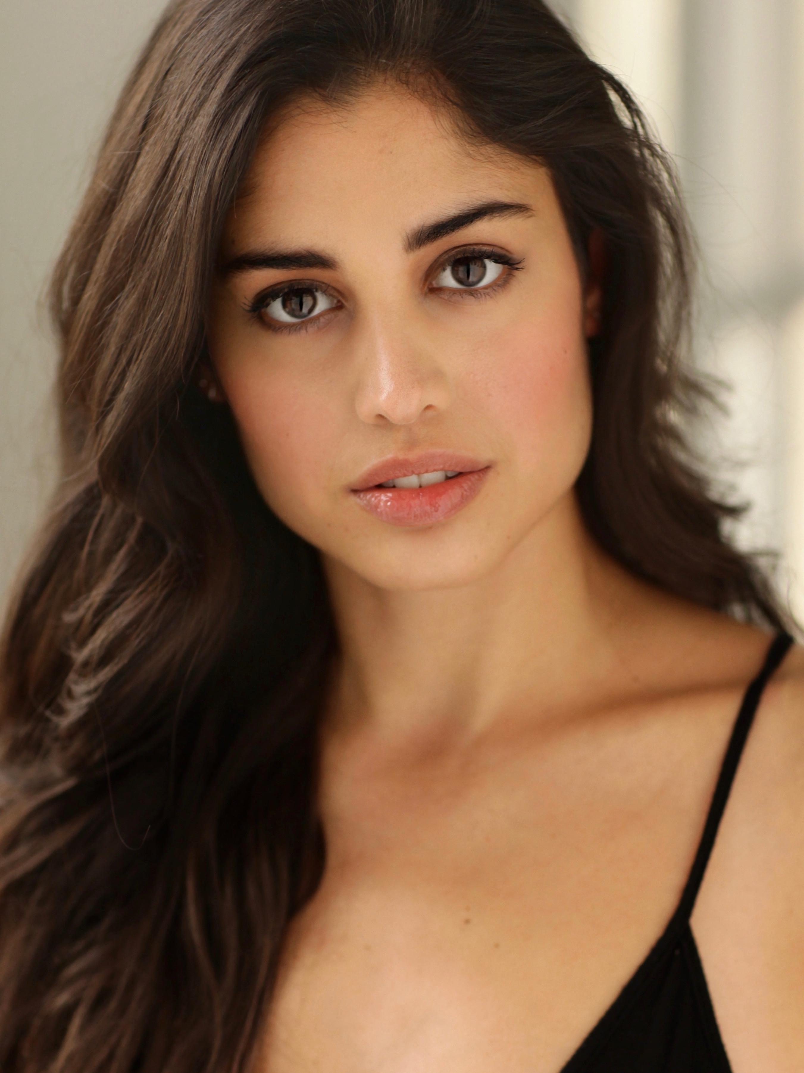 actor María Gabriela González large photo