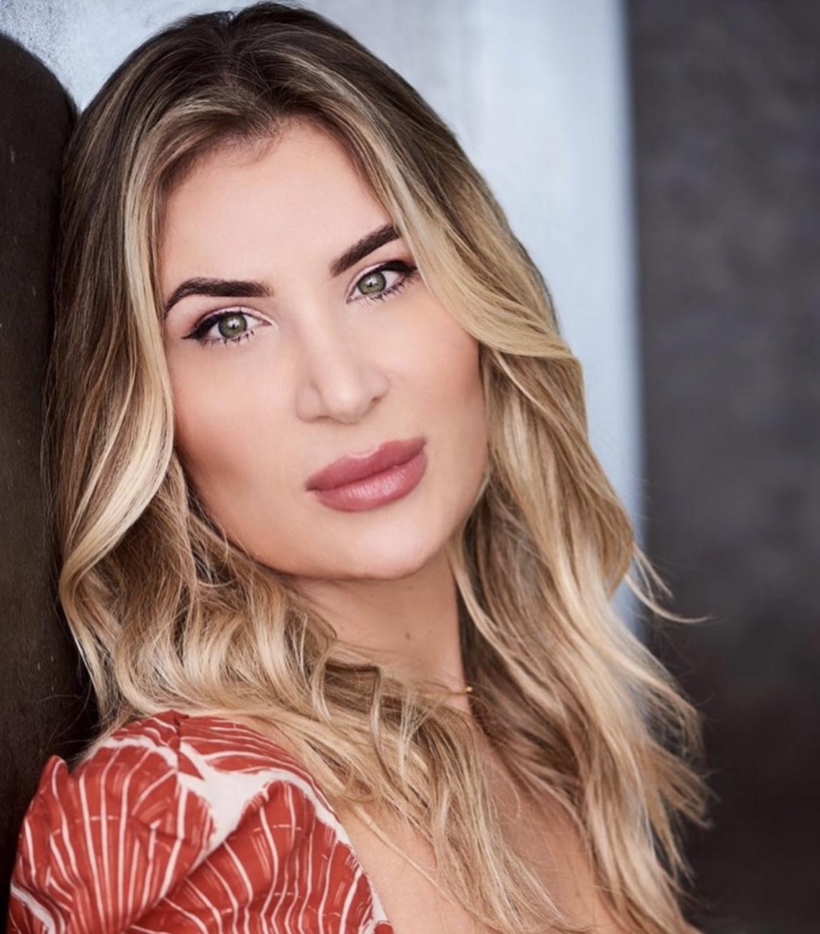 actor Sophia Okonsky large photo