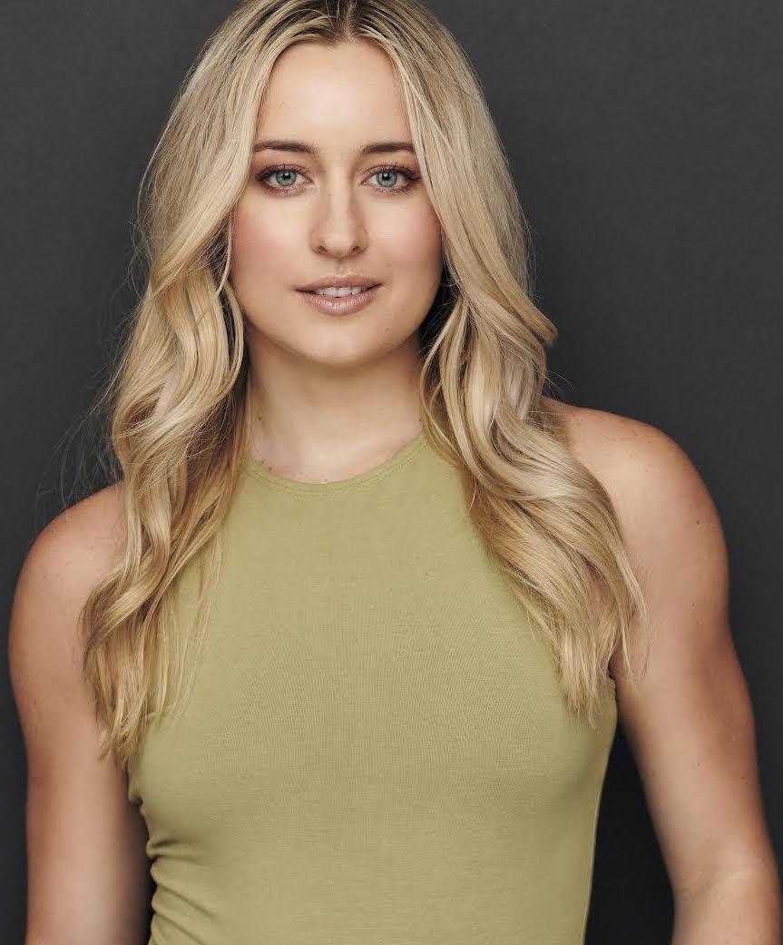 actor Anika Buchanan large photo