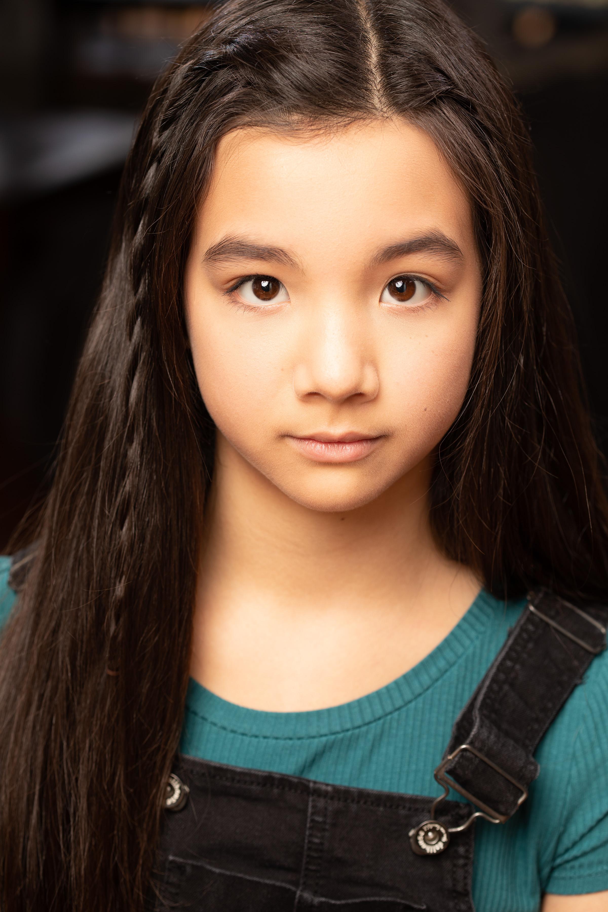 actor Sarah Bock large photo