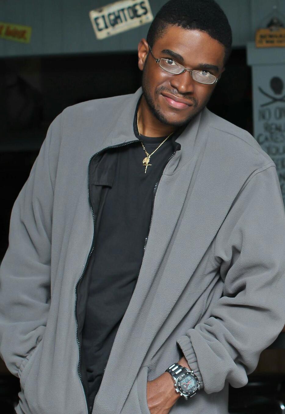 actor Rouén Robinson large photo