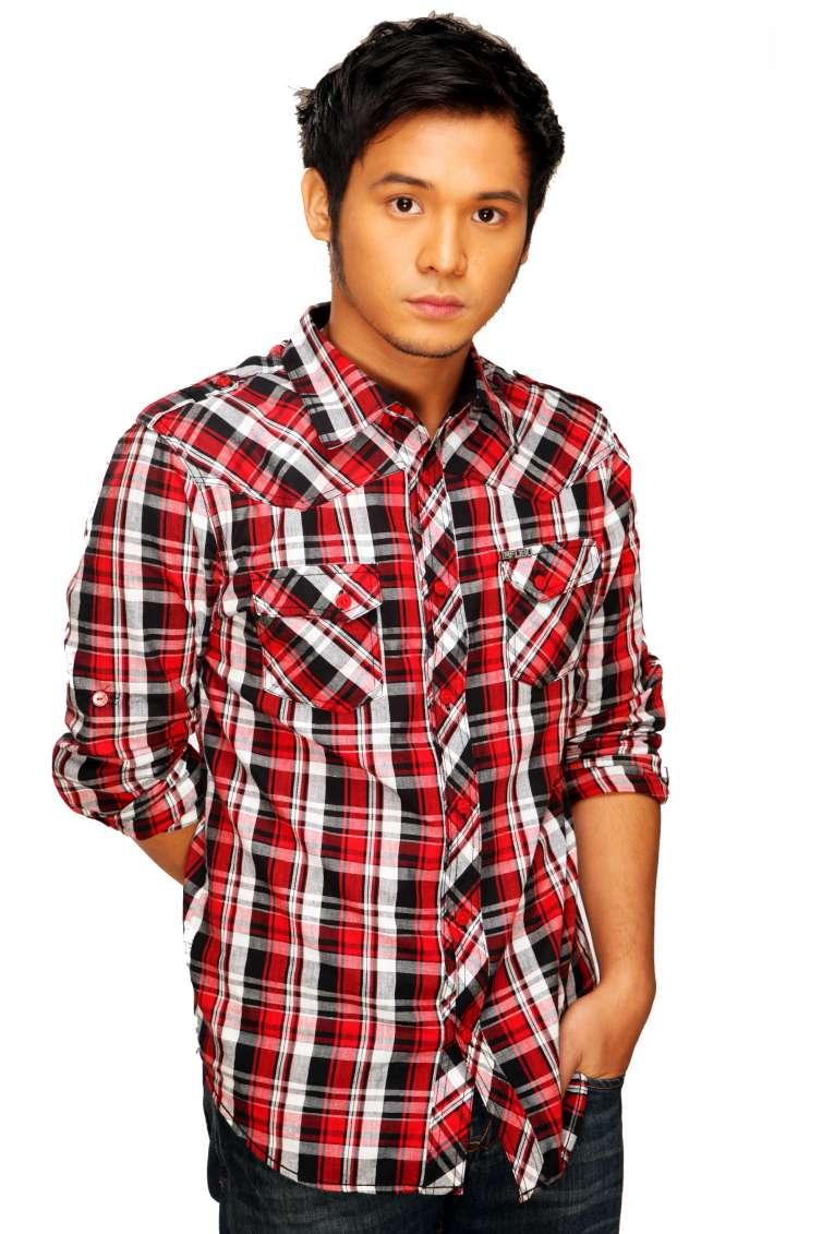 actor Alwyn Uytingco large photo