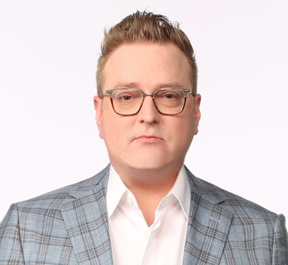 actor Dylan Howard large photo