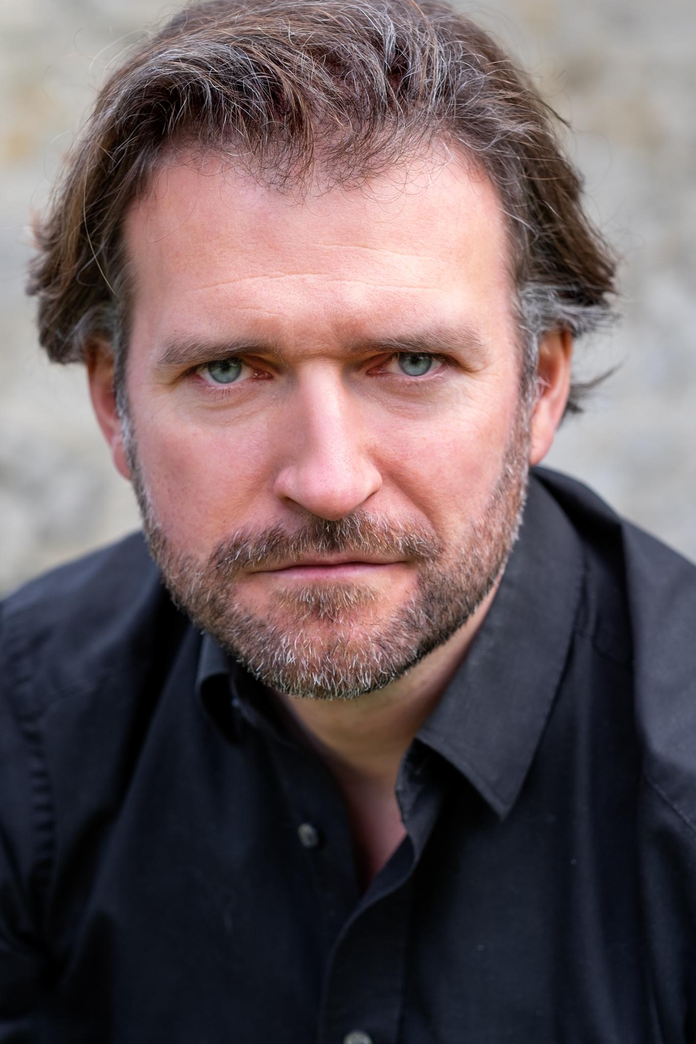 actor Henry Douthwaite large photo